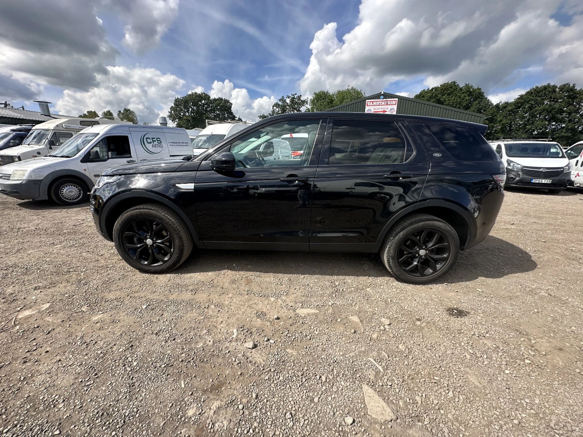 ONLY 30K MILES!!! 2017 66 PLATE LAND ROVER DISCOVERY SPORT SUNROOF 2.0 TD4 (NO VAT ON HAMMER) - Image 7 of 36