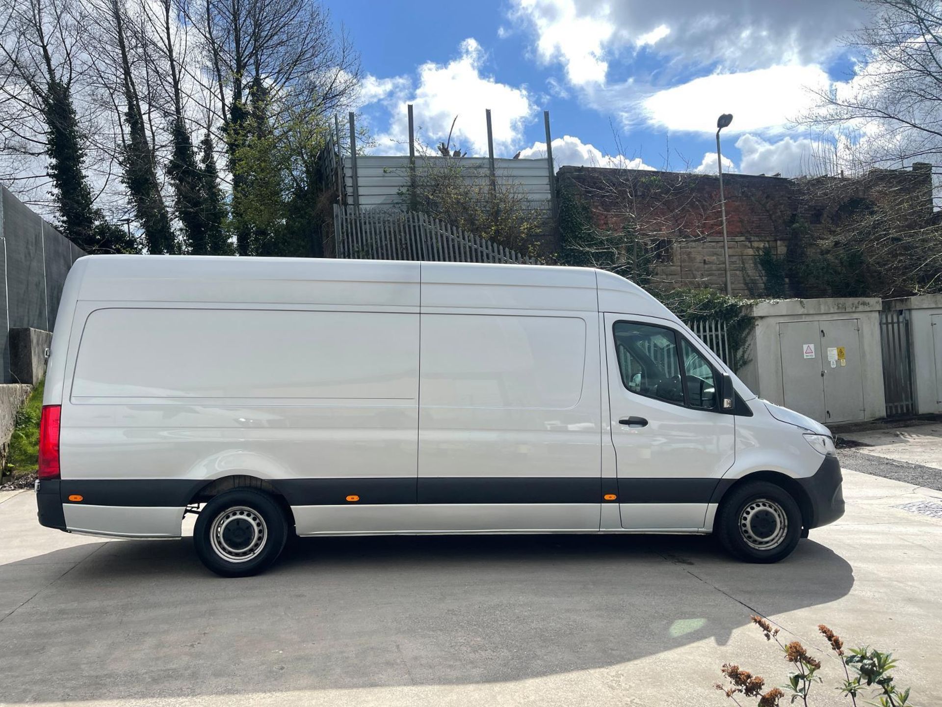 UPGRADE YOUR FLEET WITH A 2018 MERCEDES SPRINTER - MOT MARCH 2024 - REVERSE CAMERA - Image 8 of 11