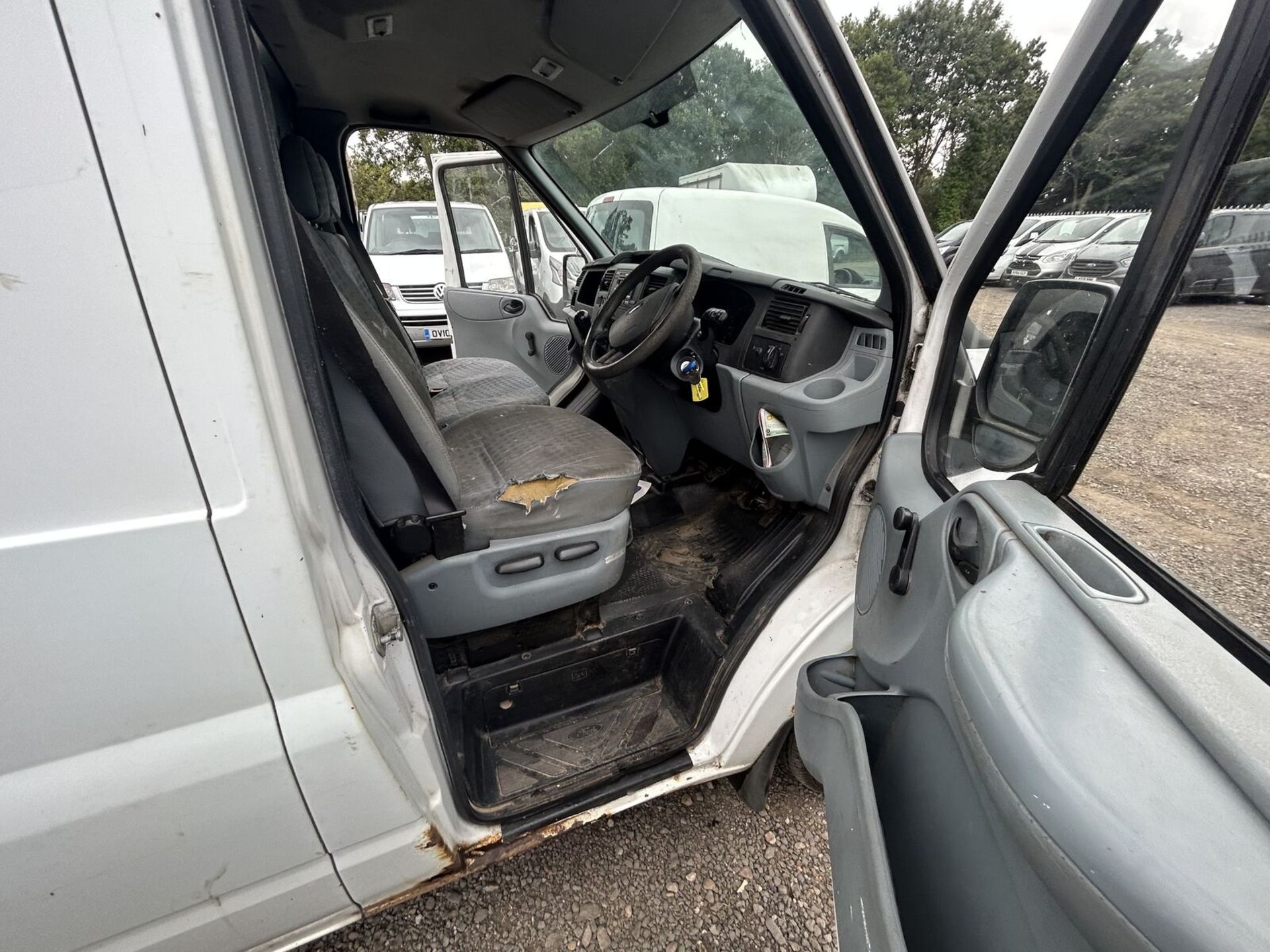 FORMER KEEPER'S GEM: 2007 FORD TRANSIT 280 SWB DIESEL - MOT: FEB 2024 (NO VAT ON HAMMER) - Image 8 of 15