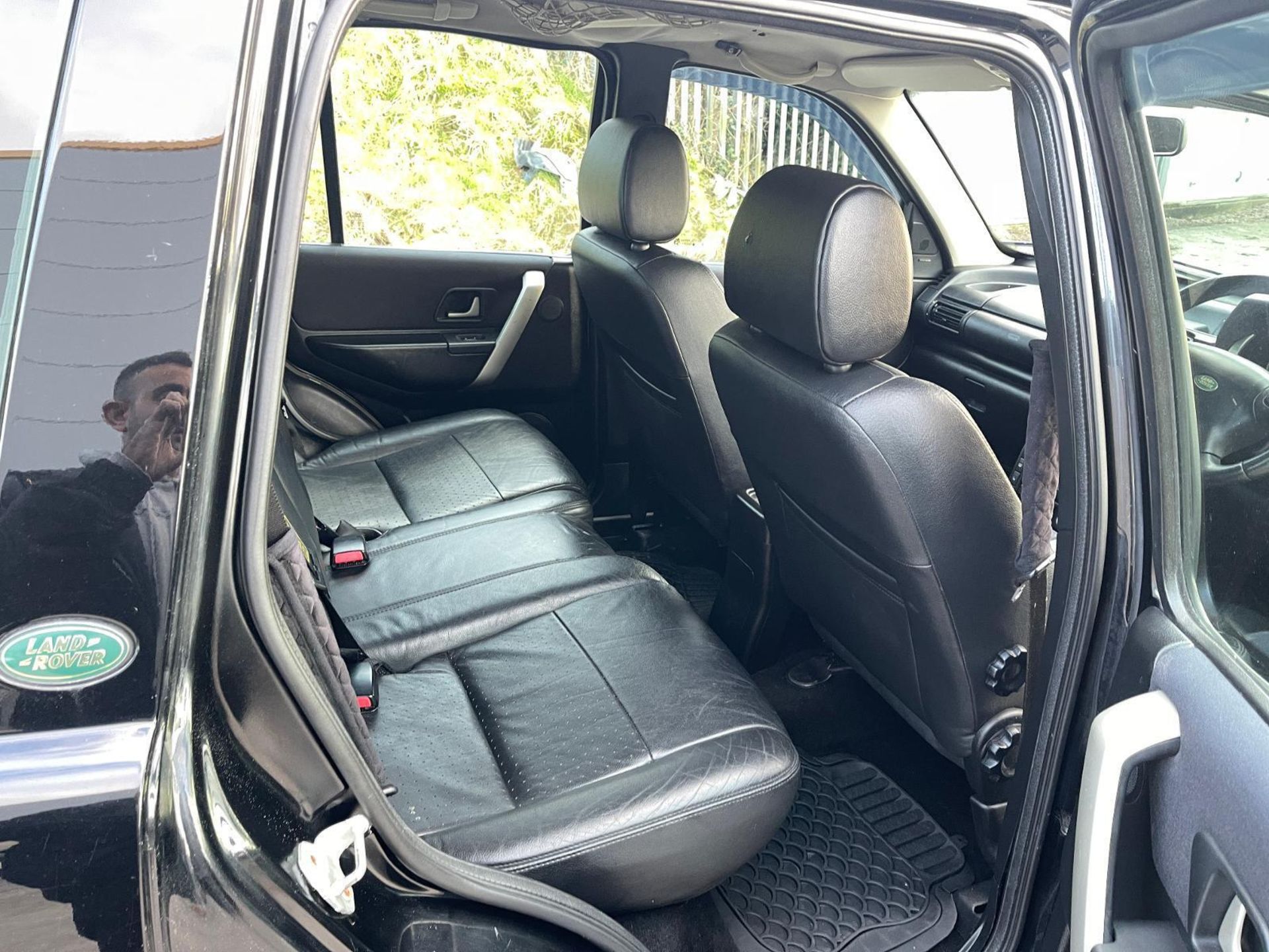 2006 LAND ROVER FREELANDER: DIESEL AUTO WITH LEATHER INTERIOR (NO VAT ON HAMMER) - Image 10 of 12