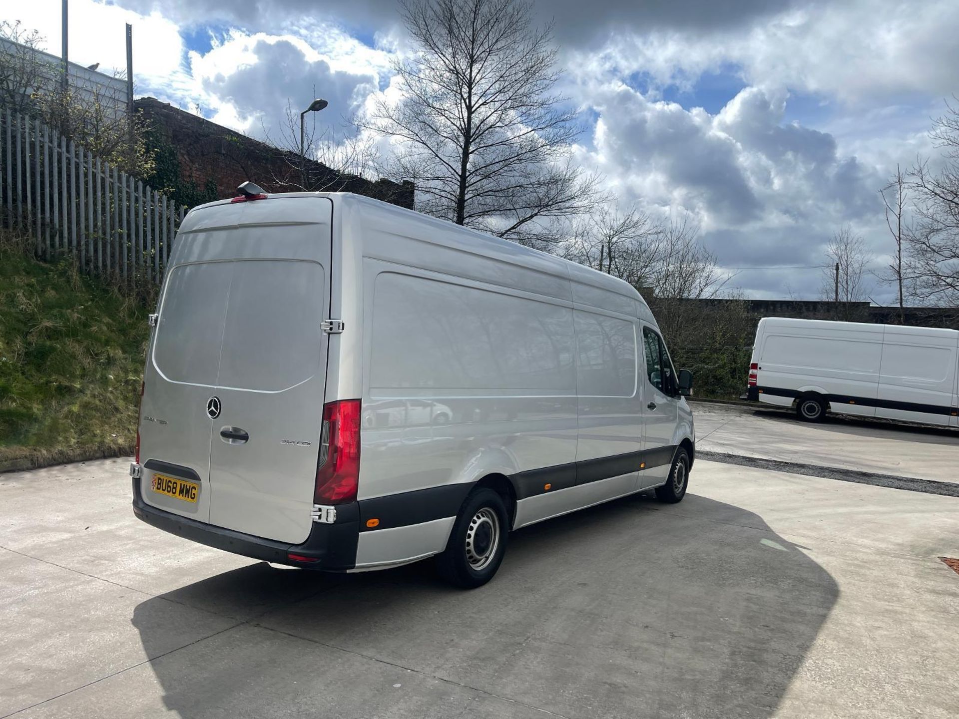 UPGRADE YOUR FLEET WITH A 2018 MERCEDES SPRINTER - MOT MARCH 2024 - REVERSE CAMERA - Image 7 of 11