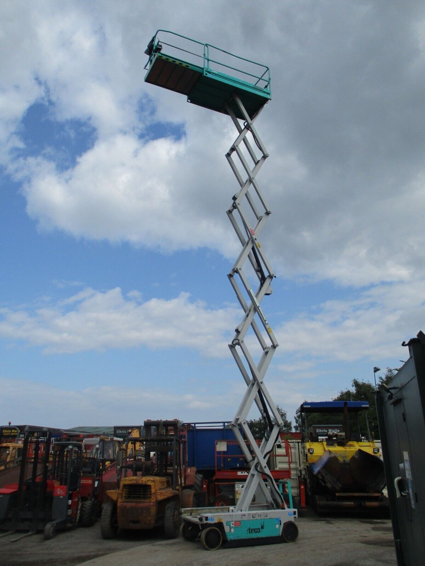 2013 IMER ITECO IT 12122 13.9 METRE SCISSOR LIFT ACCESS PLATFORM CHERRY PICKER - Image 2 of 13