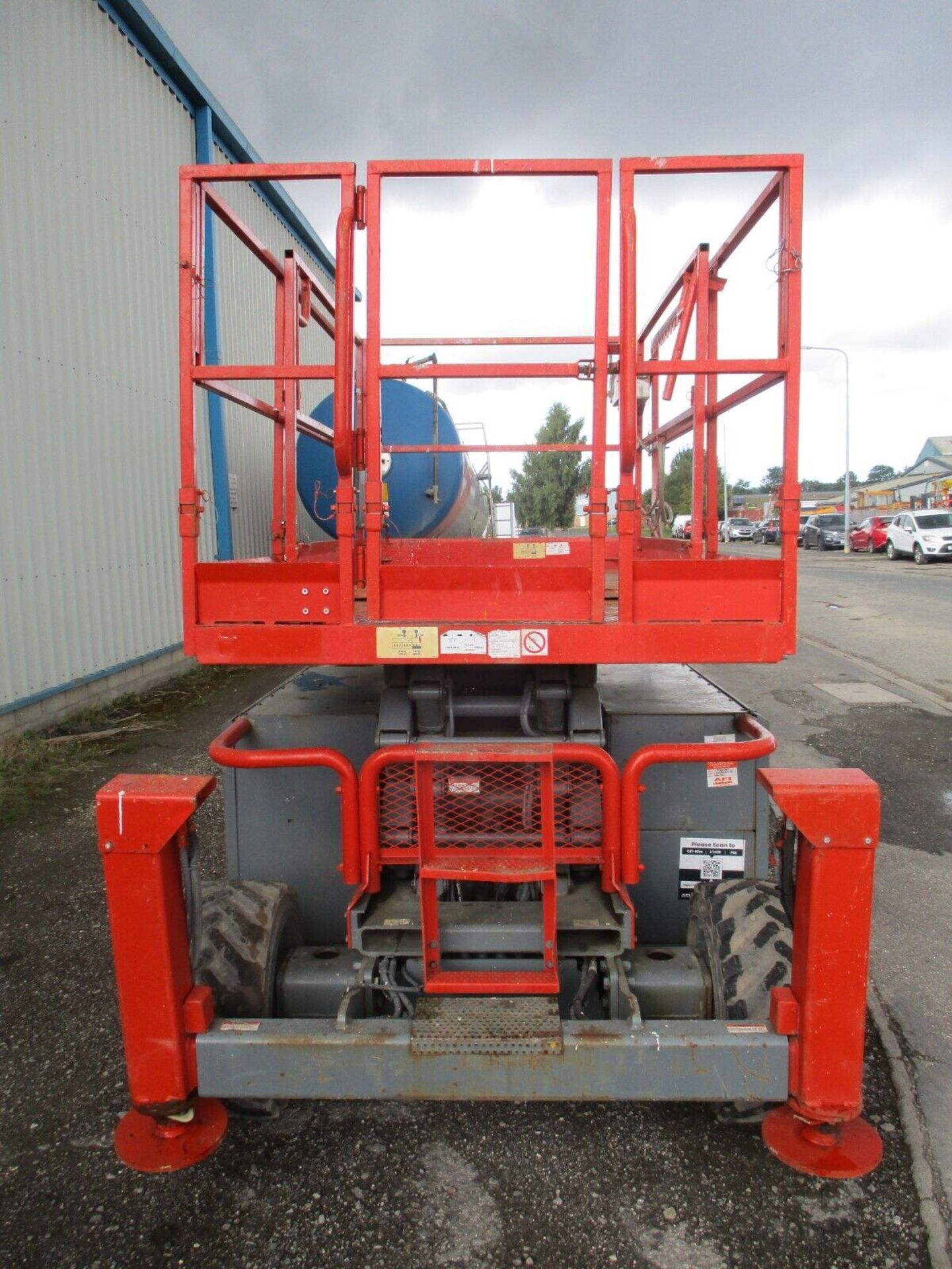 2011 SKYJACK 6832 SCISSOR LIFT ACCESS PLATFORM CHERRY PICKER MEWP GENIE - Image 2 of 13