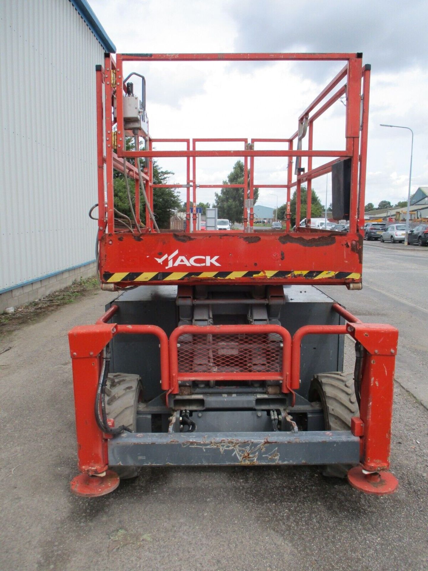 2014 SKYJACK 6832 RTE SCISSOR LIFT ACCESS PLATFORM CHERRY PICKER ELECTRIC DIESEL - Image 15 of 15