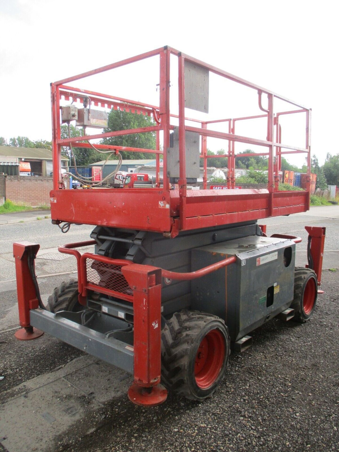 2011 SKYJACK 6832 SCISSOR LIFT ACCESS PLATFORM CHERRY PICKER MEWP GENIE - Image 6 of 13