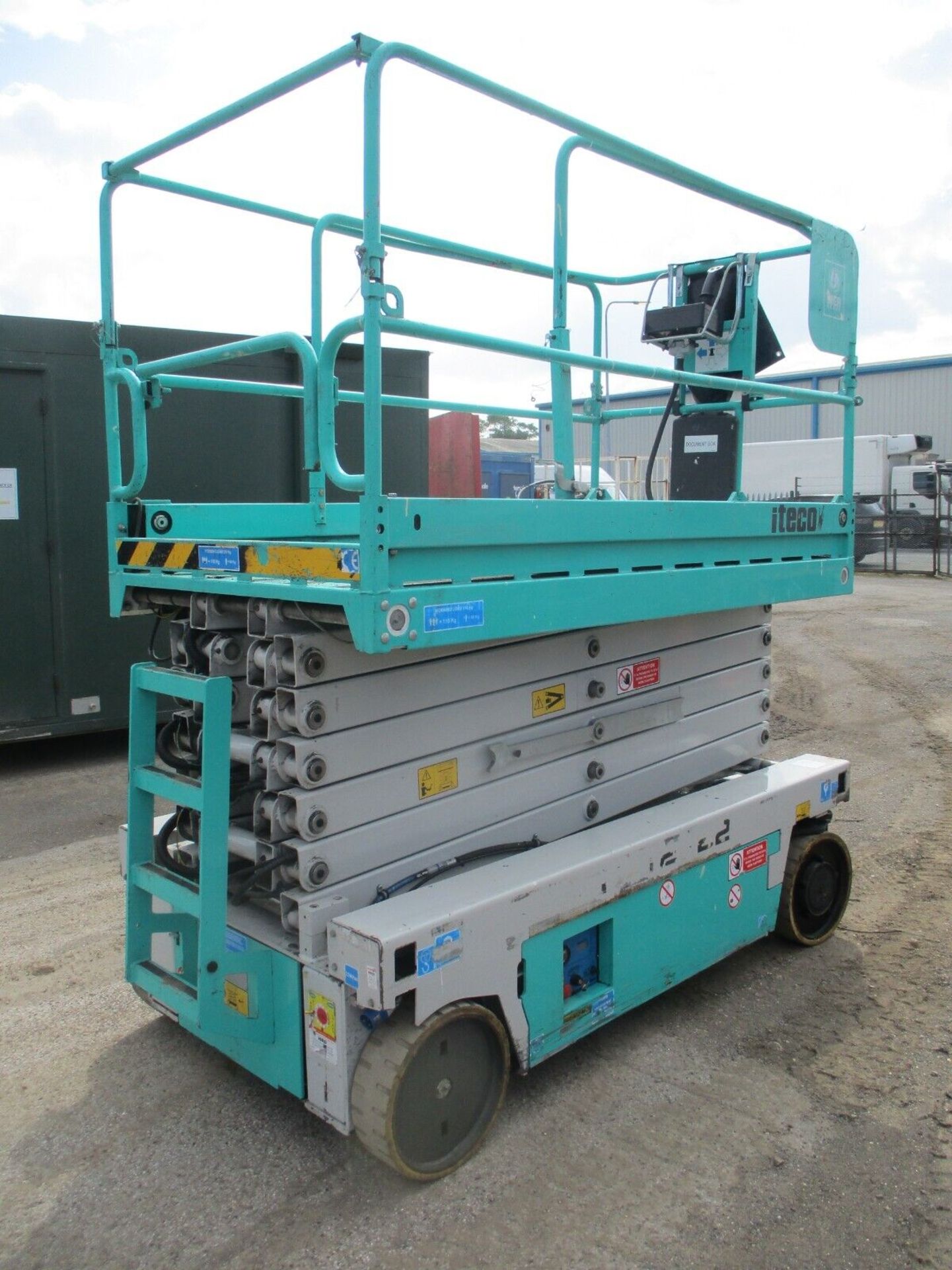 2013 IMER ITECO IT 12122 13.9 METRE SCISSOR LIFT ACCESS PLATFORM CHERRY PICKER - Image 5 of 13