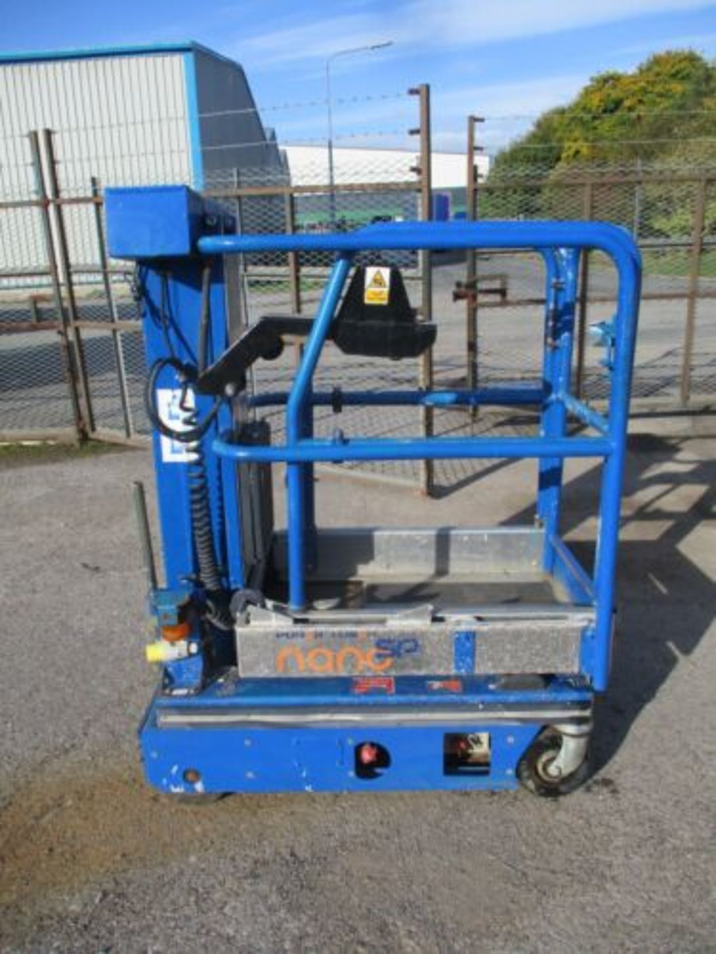 2015 POWER TOWER CHERRY PICKER: EFFICIENT LIFT - Image 6 of 7