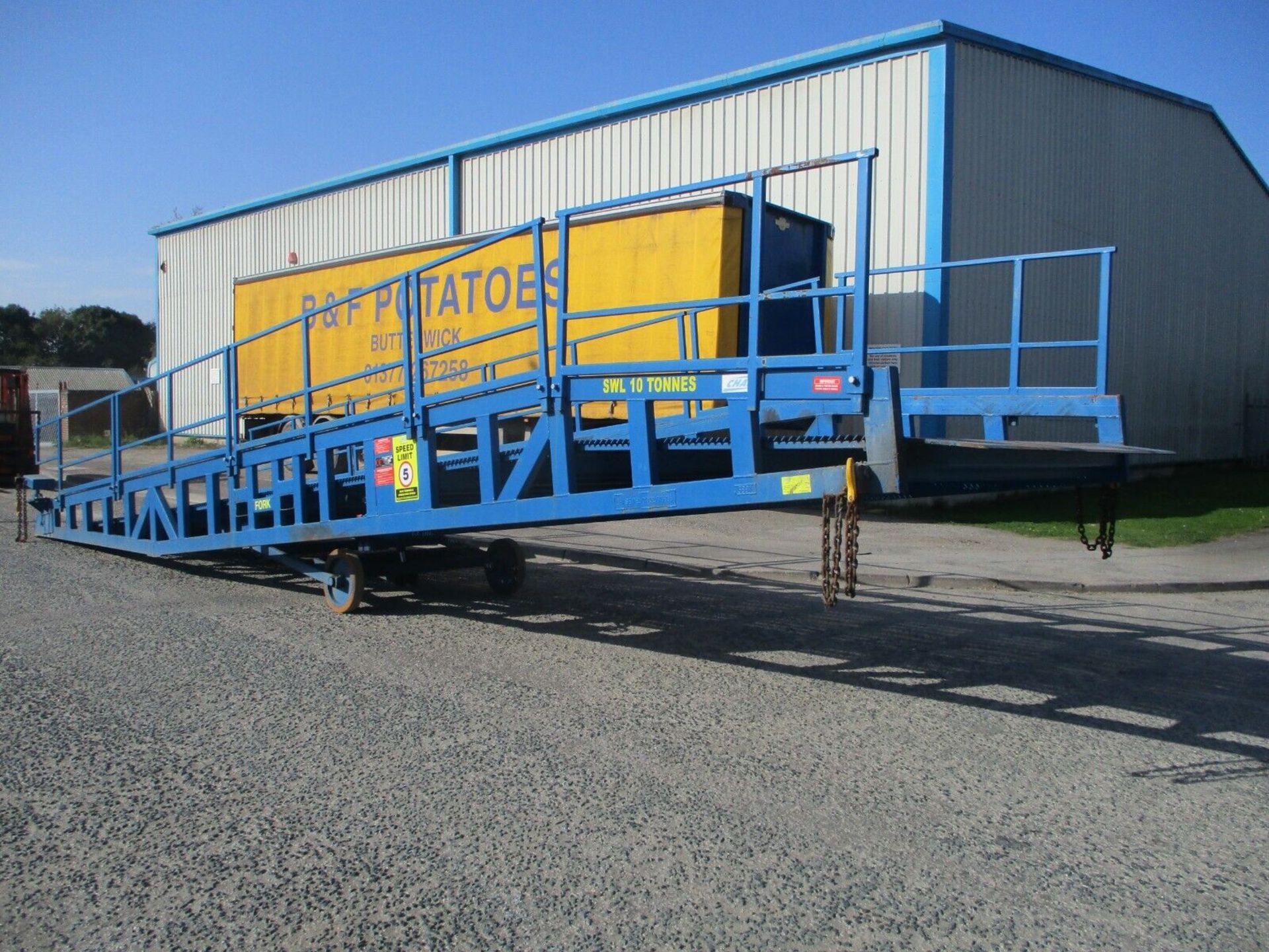 2019 10,000 KG CAPACITY CHASE TITAN 10 CONTAINER LOADING RAMP - Image 9 of 11