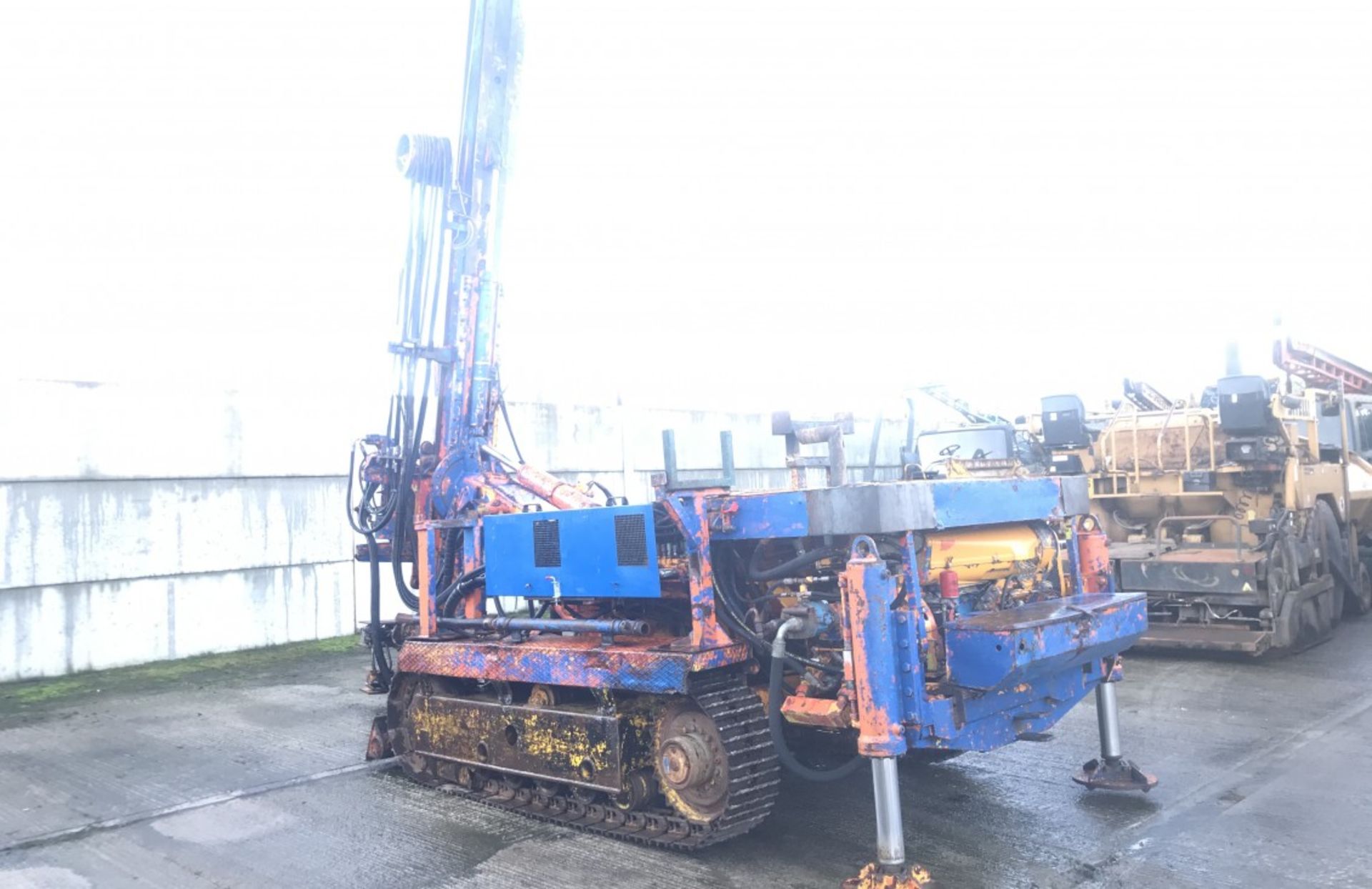 CASAGRANDE C6 TRACKED DRILLING RIG - Image 3 of 13