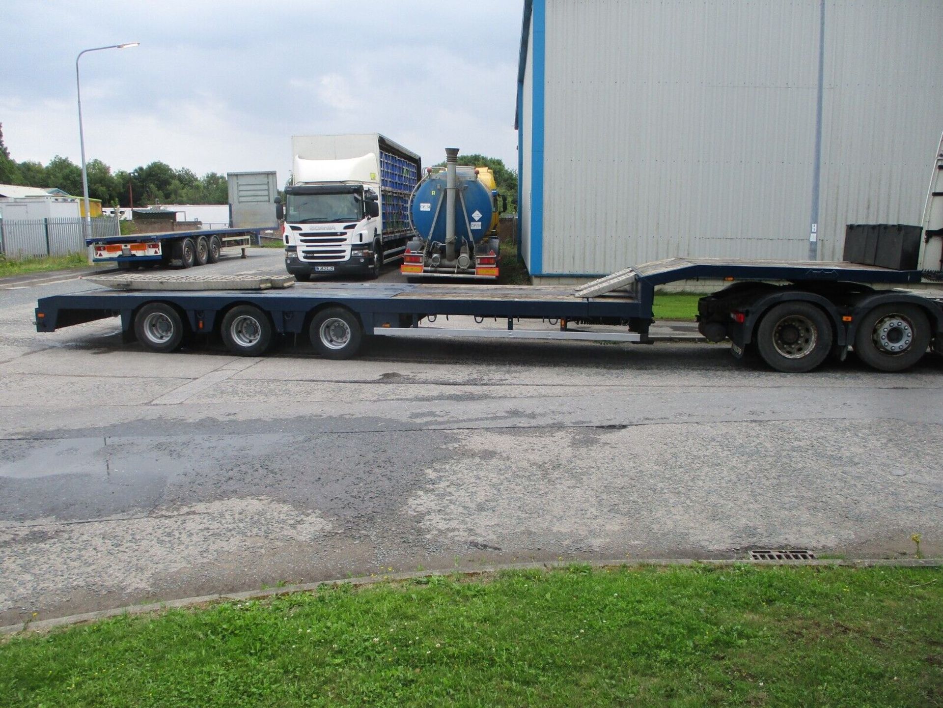 TRANSPORT RELIABILITY: 2006 NOOTEBOOM LOW LOADER - Image 2 of 13