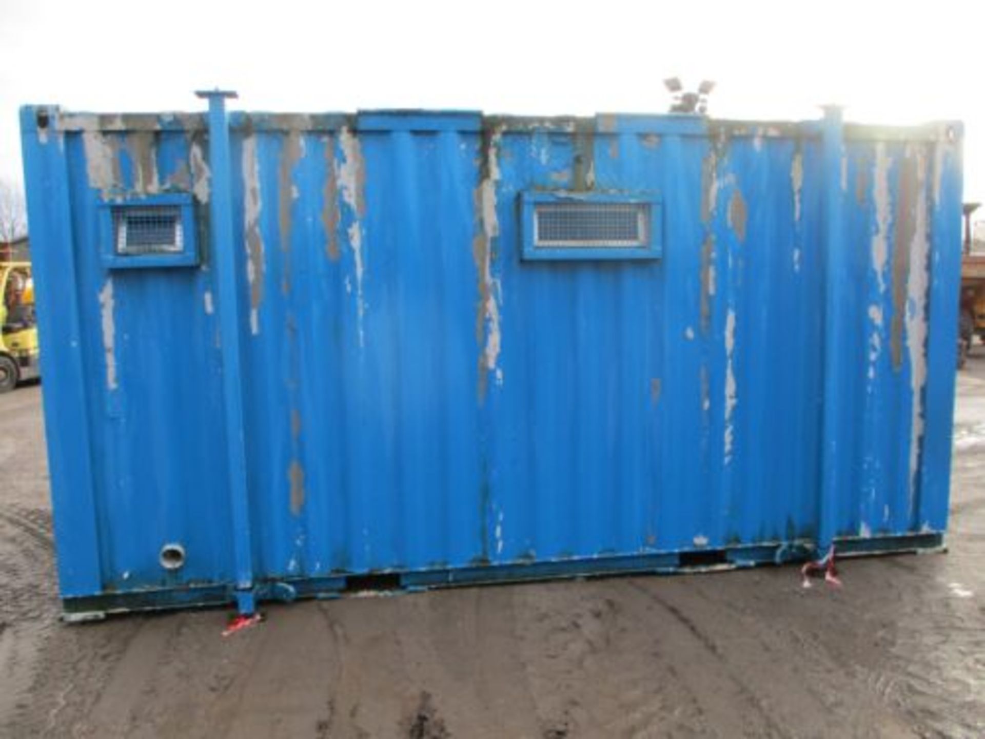 16 FT FEET FOOT SECURE SHIPPING CONTAINER TOILET BLOCK 3 + 1 - Image 2 of 8