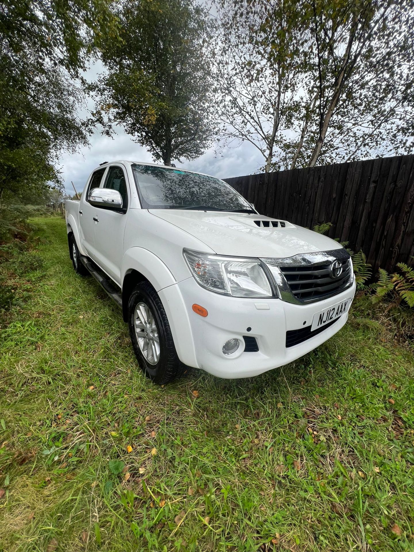 **ONLY 58K MILES ** 2012 TOYOTA HILUX 3.0 AUTOMATIC - Image 3 of 24