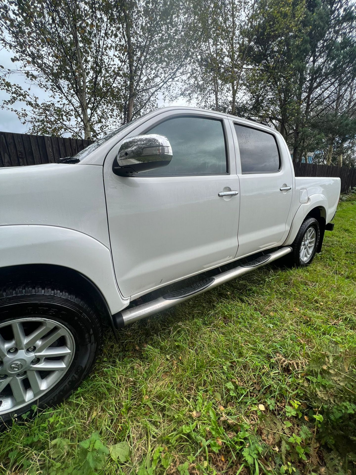 **ONLY 58K MILES ** 2012 TOYOTA HILUX 3.0 AUTOMATIC - Image 9 of 24