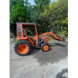KUBOTA COMPACT TRACTOR WITH A FRONT LOADER 4X4