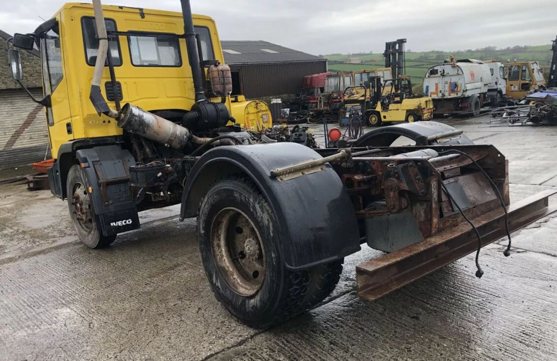 IVECO TECTOR 130E18 LHD CAB AND CHASSIS - Image 7 of 8