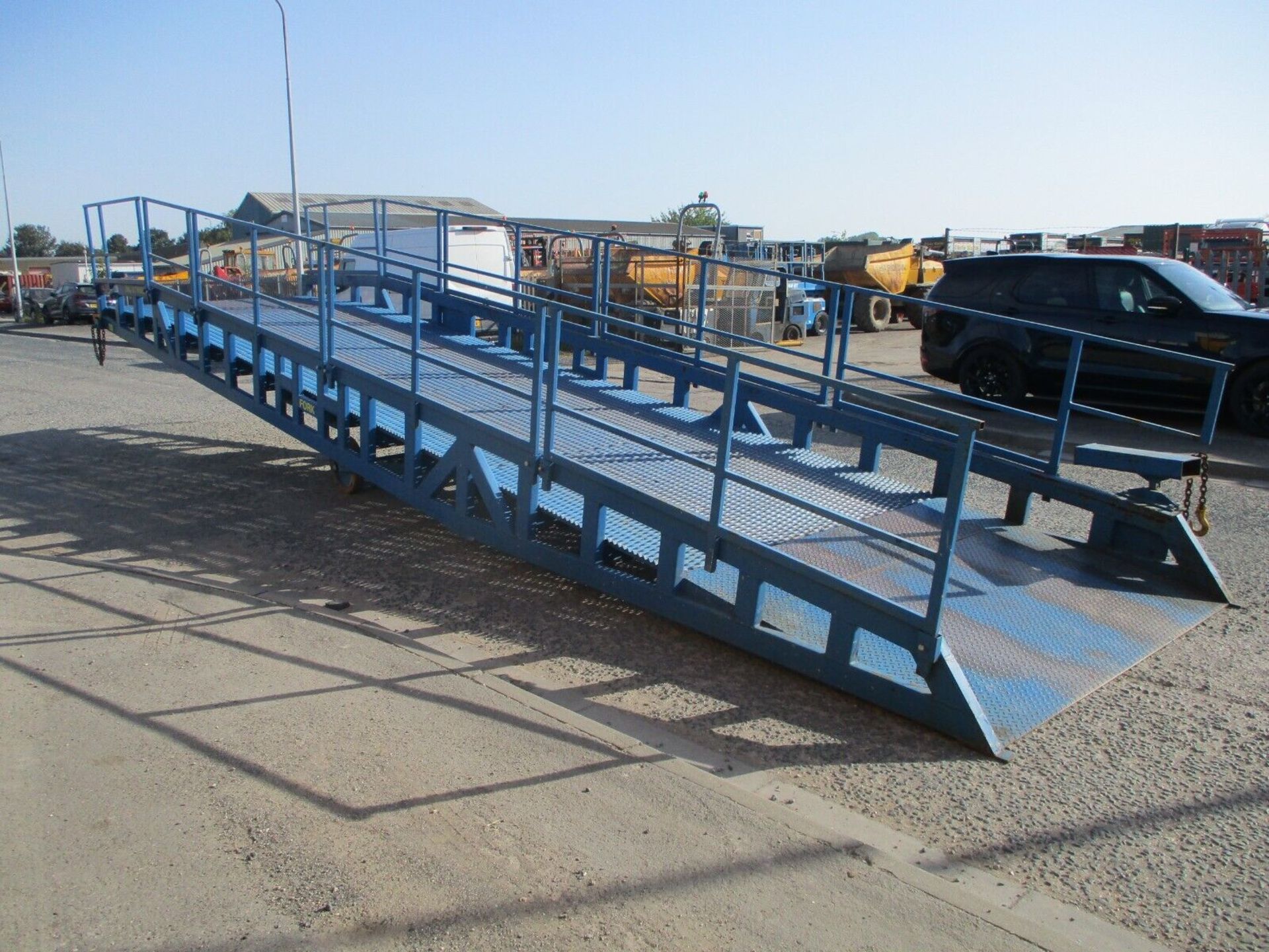 2019 10,000 KG CAPACITY CHASE TITAN 10 CONTAINER LOADING RAMP