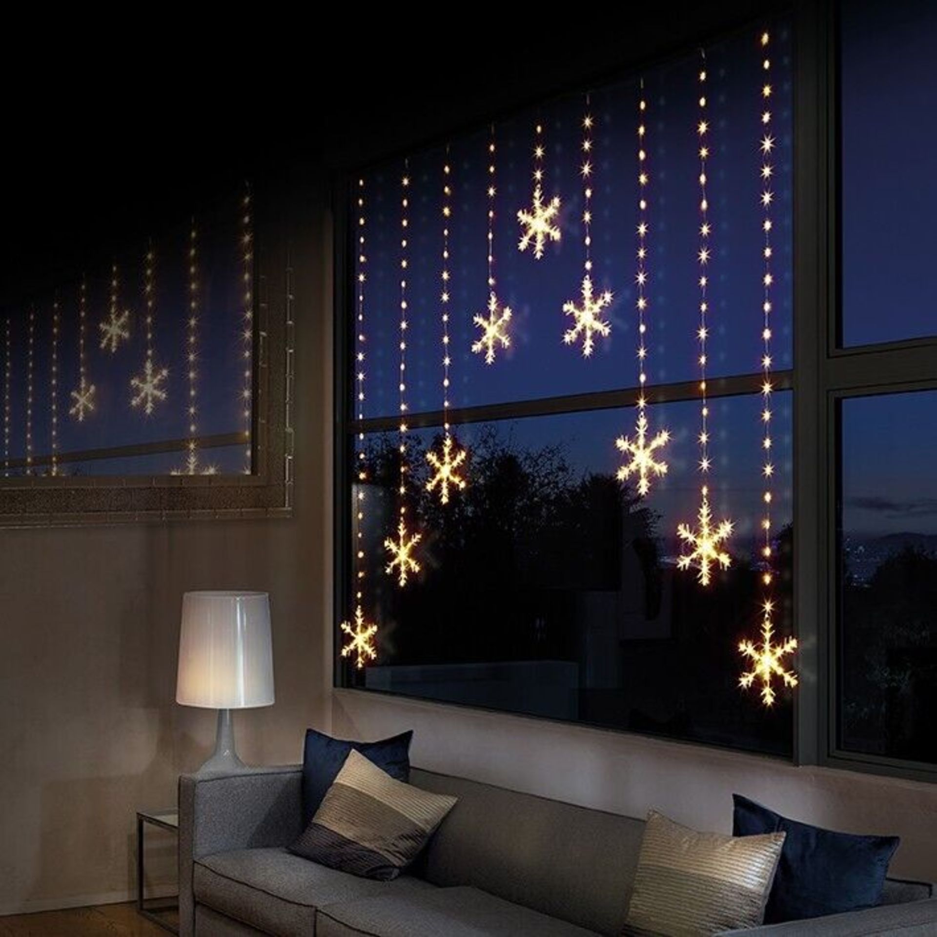 OUTDOOR CHRISTMAS LIGHTS DECORATIVE HANGING WARM WHITE SNOWFLAKE STRING 339 LED - Image 2 of 2
