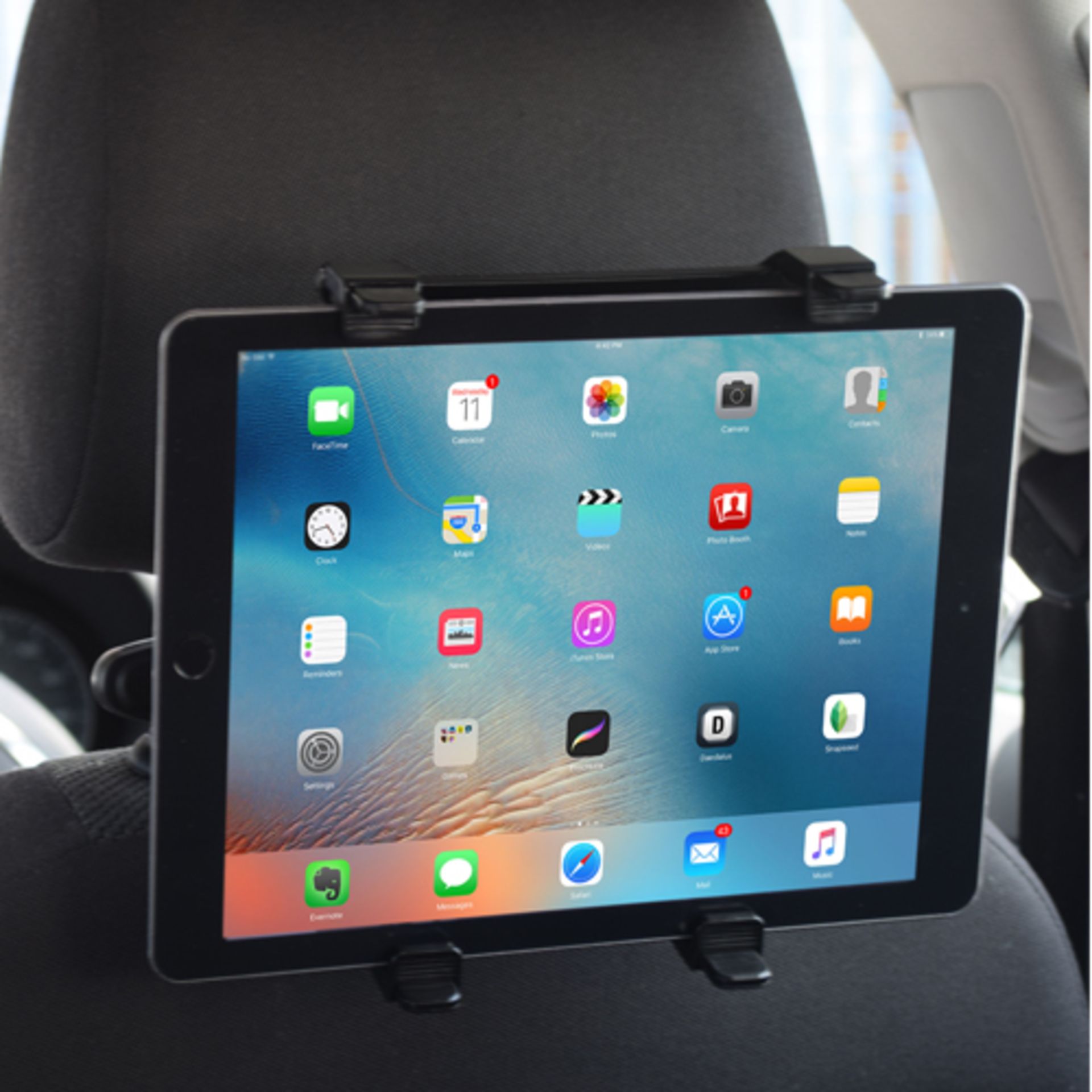 656 UNITS UNIVERSAL HOLDER FOR TABLETS - WINDOW & HEADREST MOUNTED - Image 3 of 5
