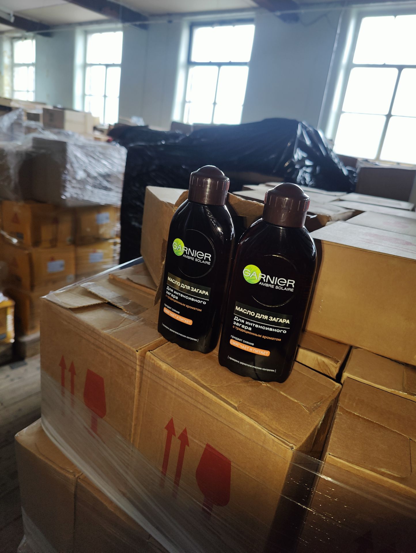 PALLET CONTAING 300 X GARNIER TANNING OIL