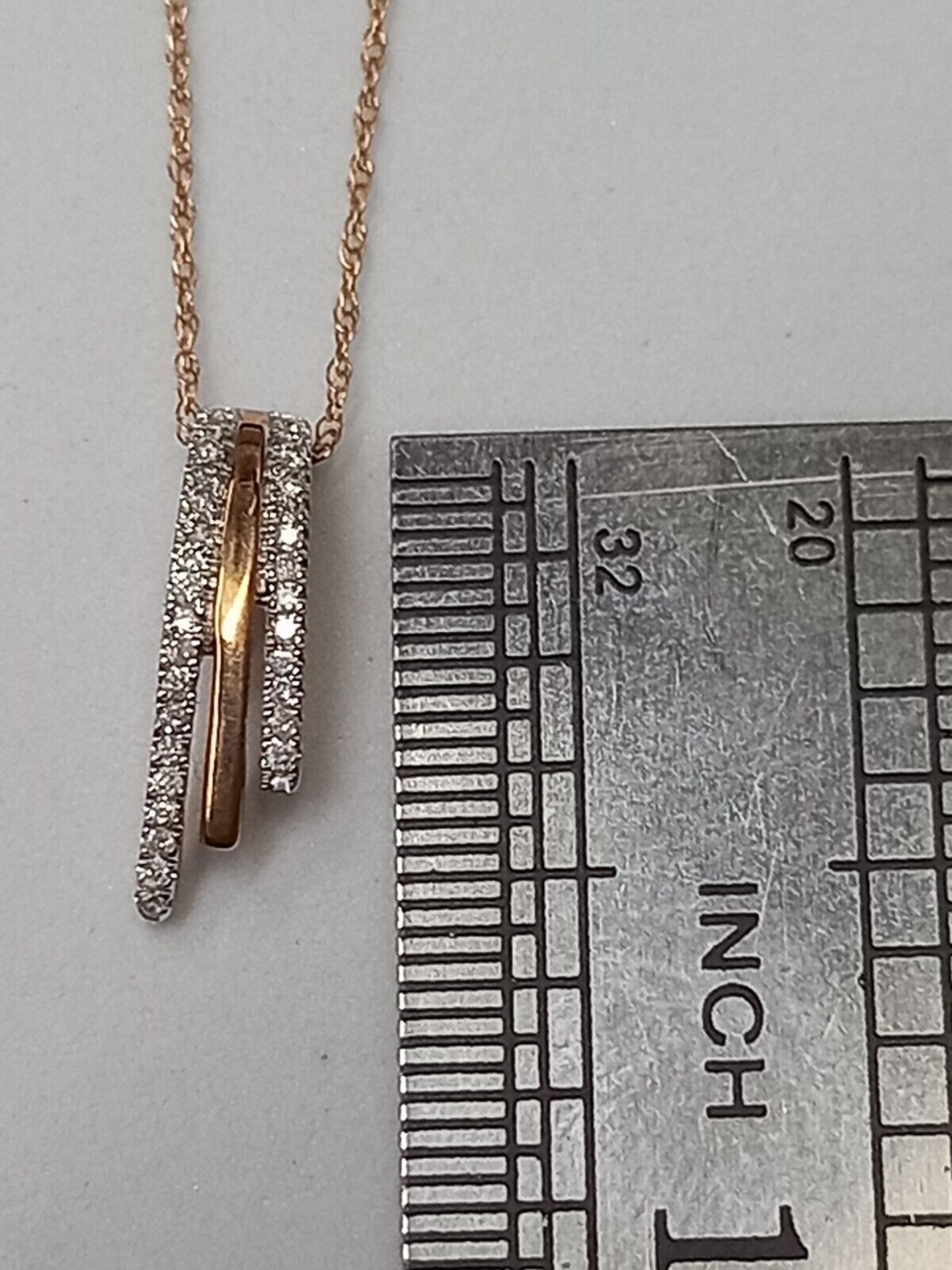 0.24CT DIAMOND ROSE GOLD PENDANT /9CT FINE GOLD CHAIN IN GIFT BOX WITH VALUATION CERTIFICATE - Image 4 of 4