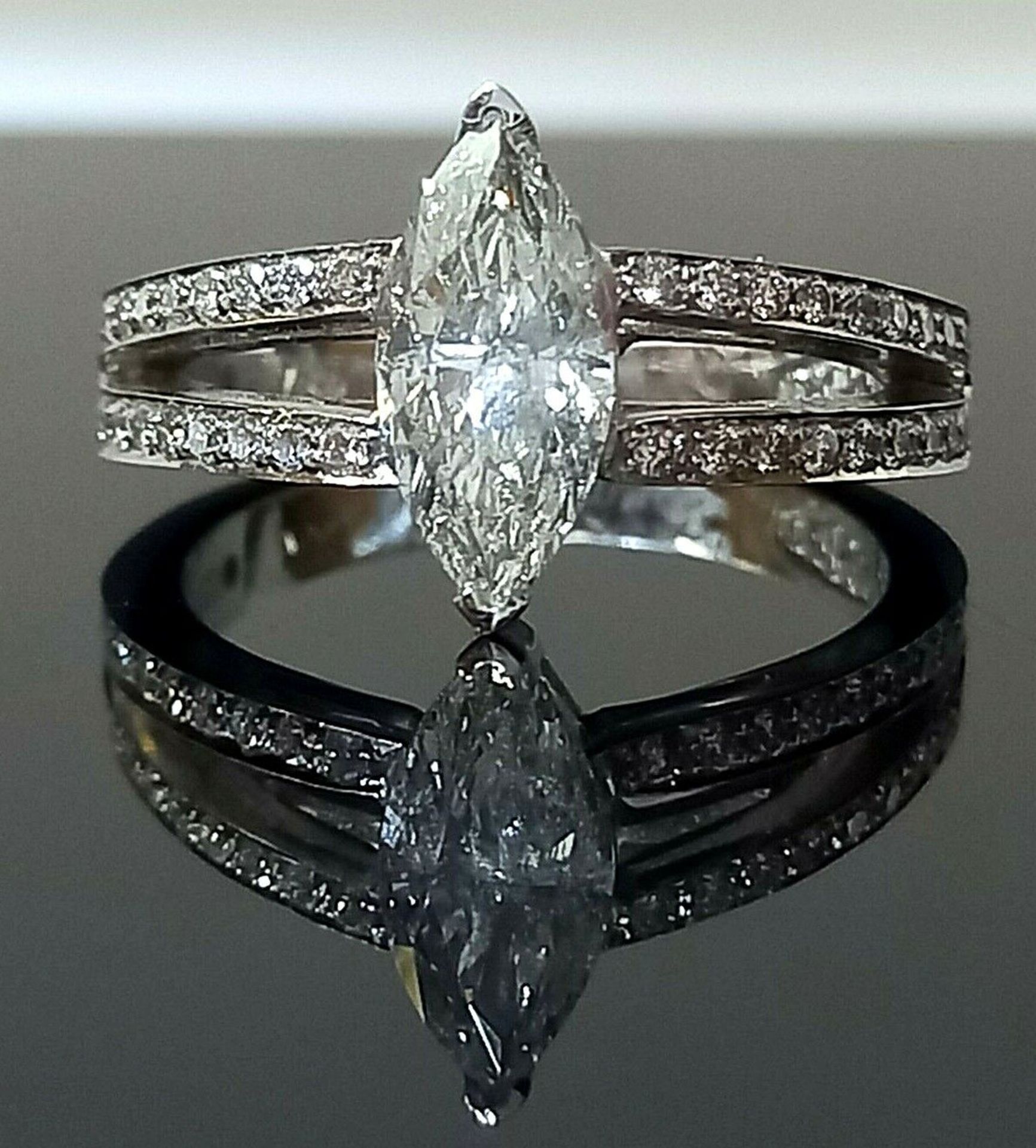 1.41CT MARQUEE DIAMOND ENGAGEMENT RING /DRESS/COCKTAIL + GIFT BOX + VALUATION CERTIFICATE OF £6995 - Image 2 of 4
