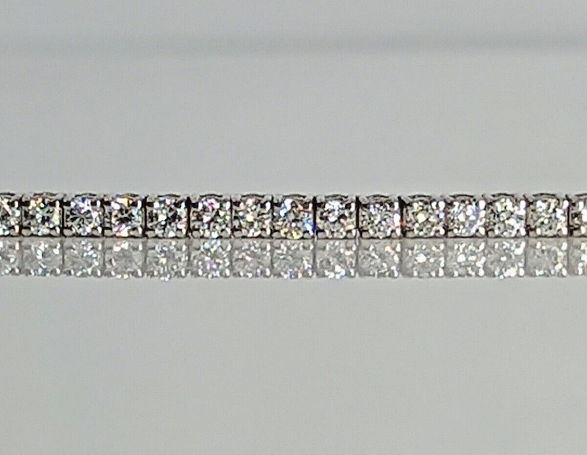 1.84 DIAMOND TENNIS BRACELET 18CT WHITE GOLD IN GIFT BOX WITH VALUATION CERTIFICATE OF £4,995 - Image 3 of 4