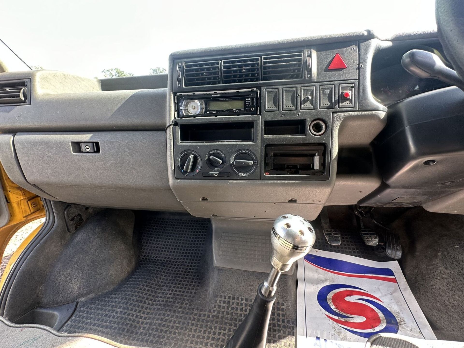 YELLOW POWERHOUSE: 2003 VOLKSWAGEN TRANSPORTER PANEL VAN- NO VAT IN HAMMER - Image 8 of 13