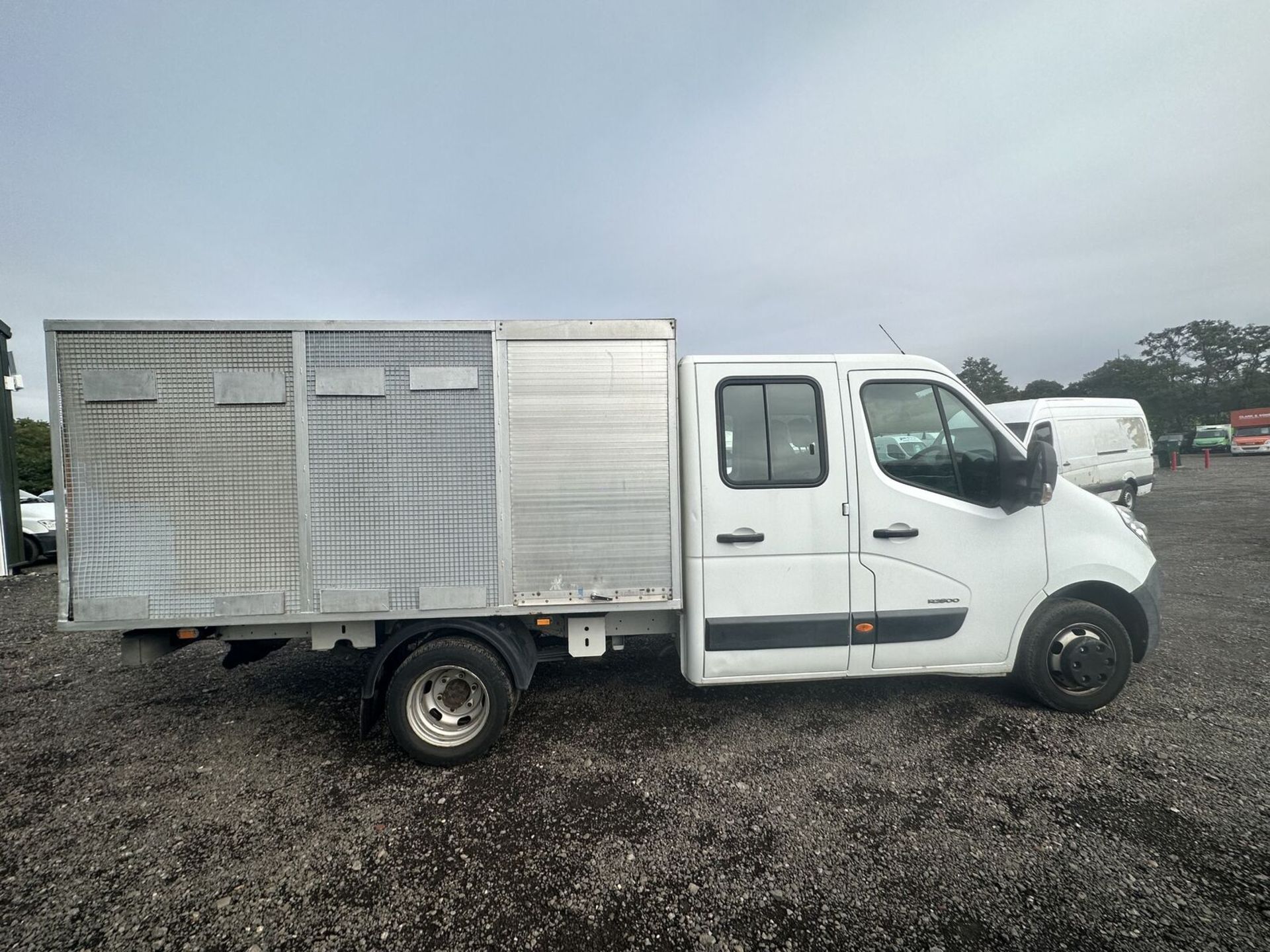 LOW 28K MILEAGE GEM: 2013 RENAULT MASTER L35 2.3 DCI CREW CAB