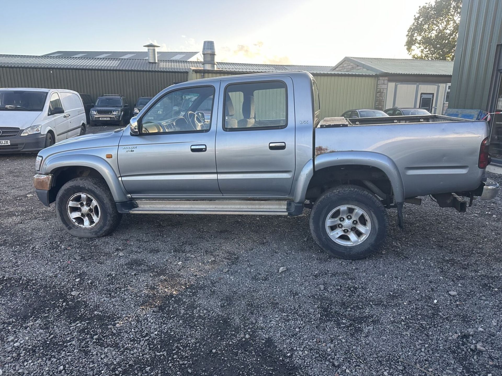 125K MILES - TOYOTA HILUX 4X4 WORKHORSE: WELL-MAINTAINED AND CAPABLE (NO VAT ON HAMMER)