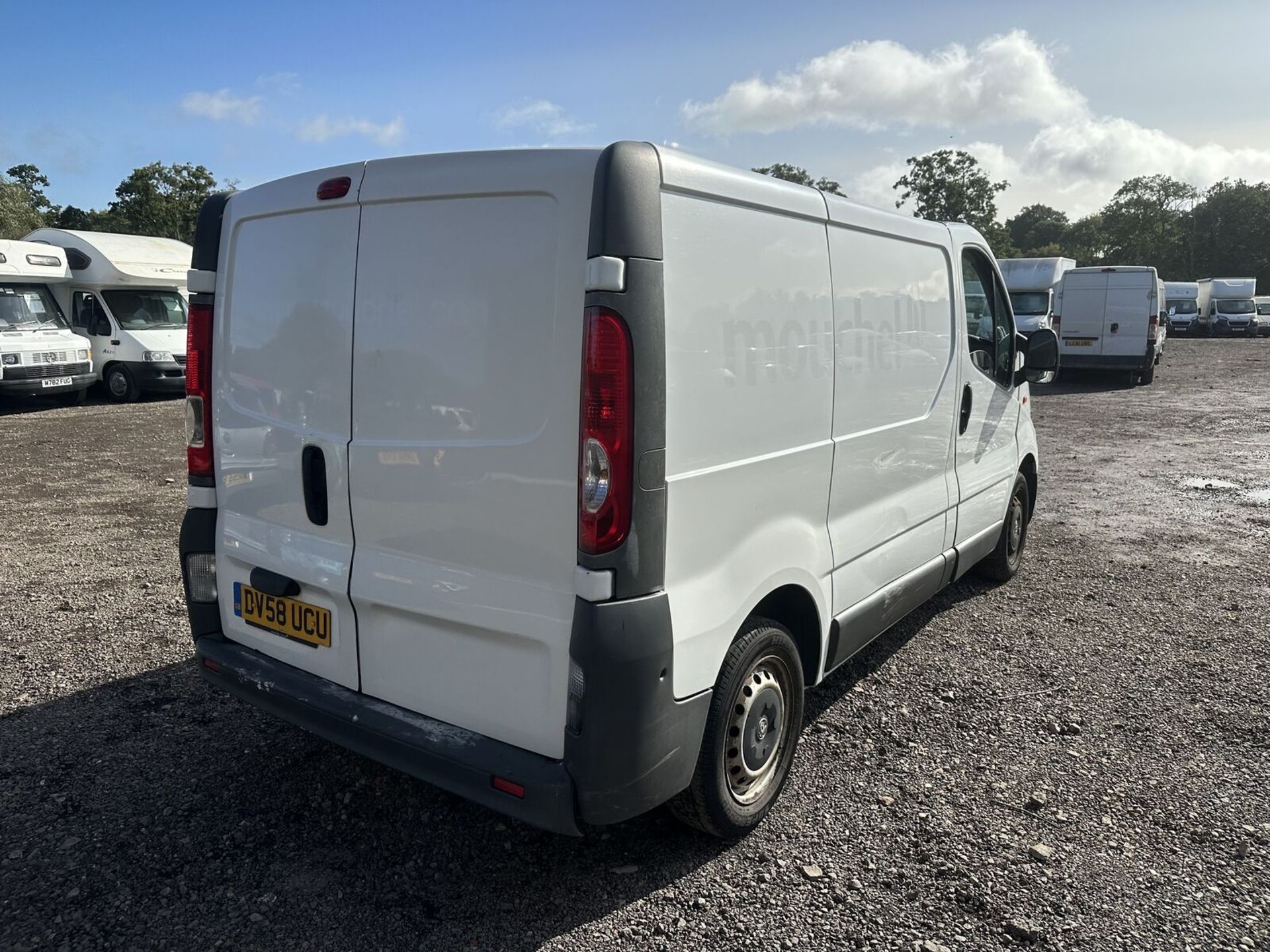 EFFICIENT WORKHORSE: 58 PLATE VAUXHALL VIVARO TRAFIC SWB DIESEL (NO VAT ON HAMMER)** - Image 2 of 15