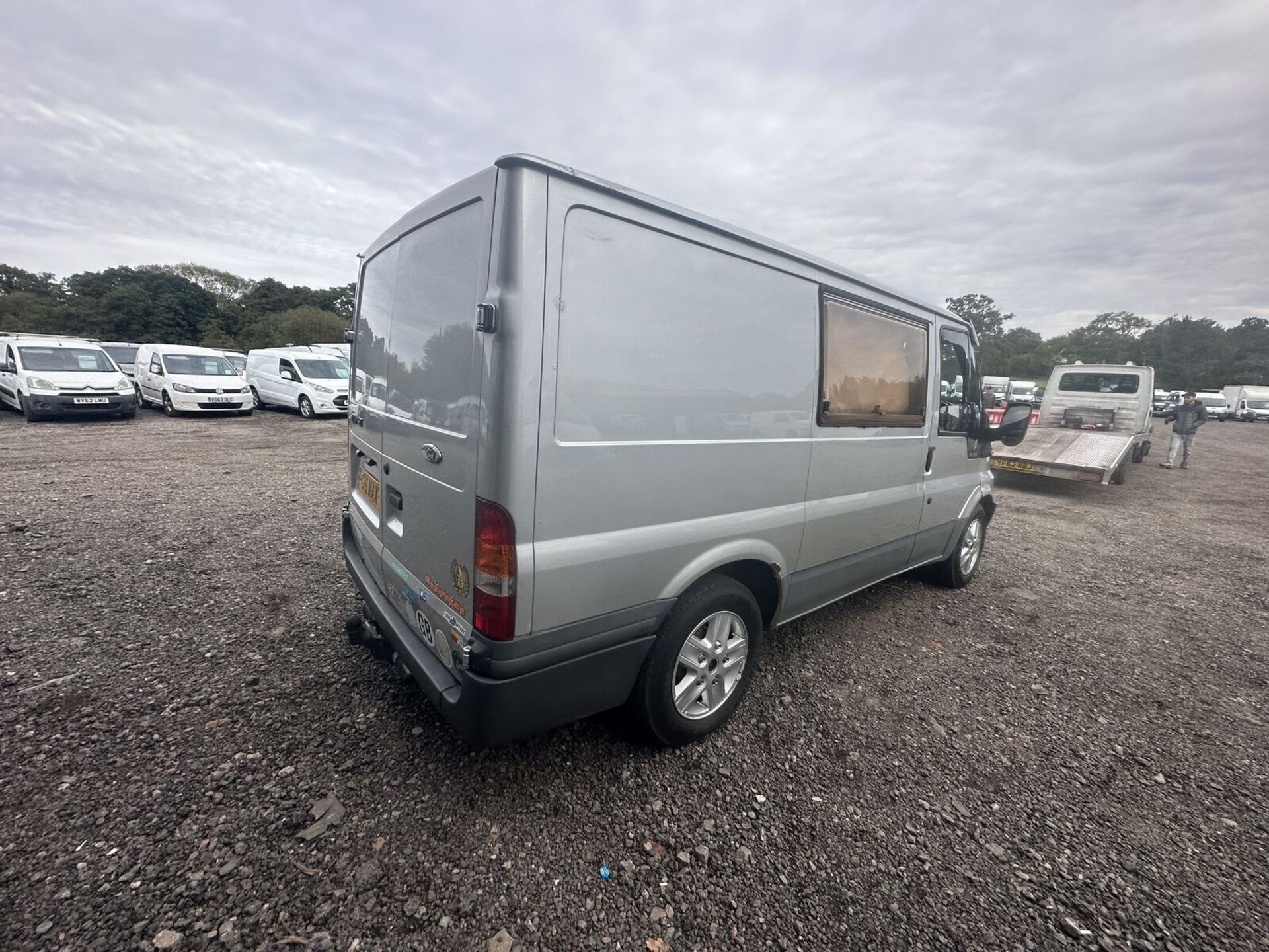 "READY FOR THE OPEN ROAD: FORD TRANSIT SILVER CAMPER (NO VAT ON HAMMER)** - Image 13 of 15