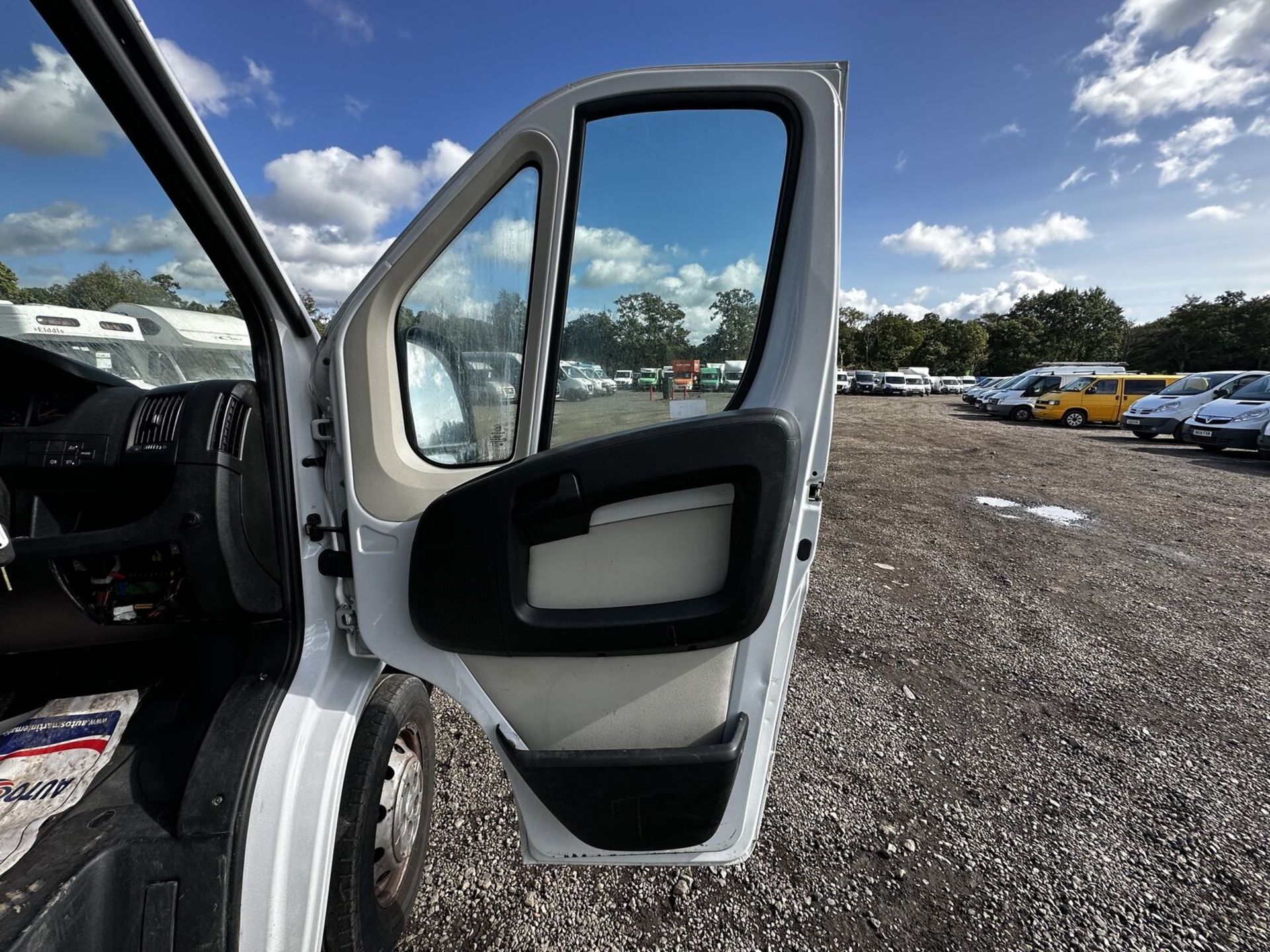 2018 FIAT DUCATO MAXI MWB: EURO 6 DROPSIDE FLAT BED WORKHORSE - NO VAT ON HAMMER - Image 15 of 18