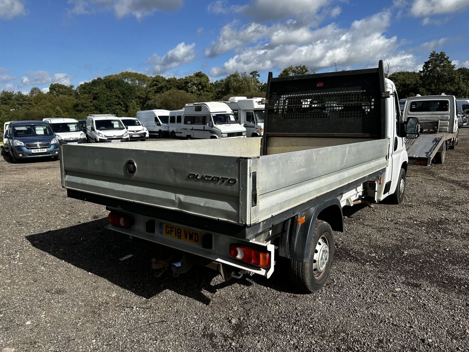 2018 FIAT DUCATO MAXI MWB: EURO 6 DROPSIDE FLAT BED WORKHORSE - NO VAT ON HAMMER - Image 6 of 18