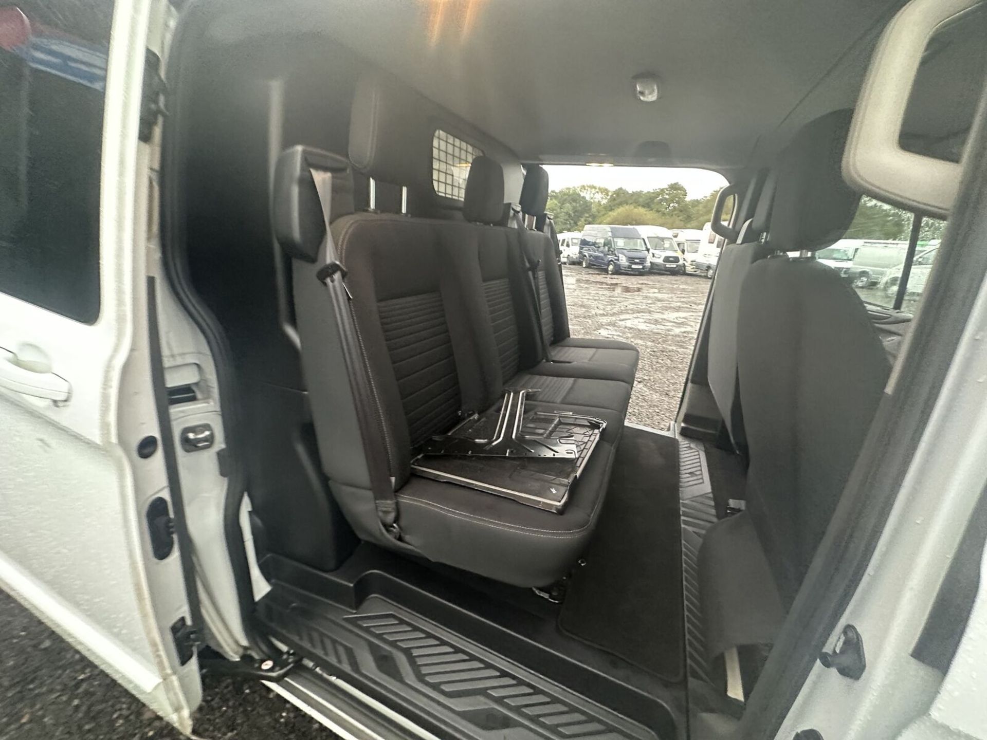 **(ONLY 64K MILEAGE)** 2020 FORD TRANSIT CUSTOM ECO LIMITED CREW CAB (NO VAT ON HAMMER)** - Image 5 of 15