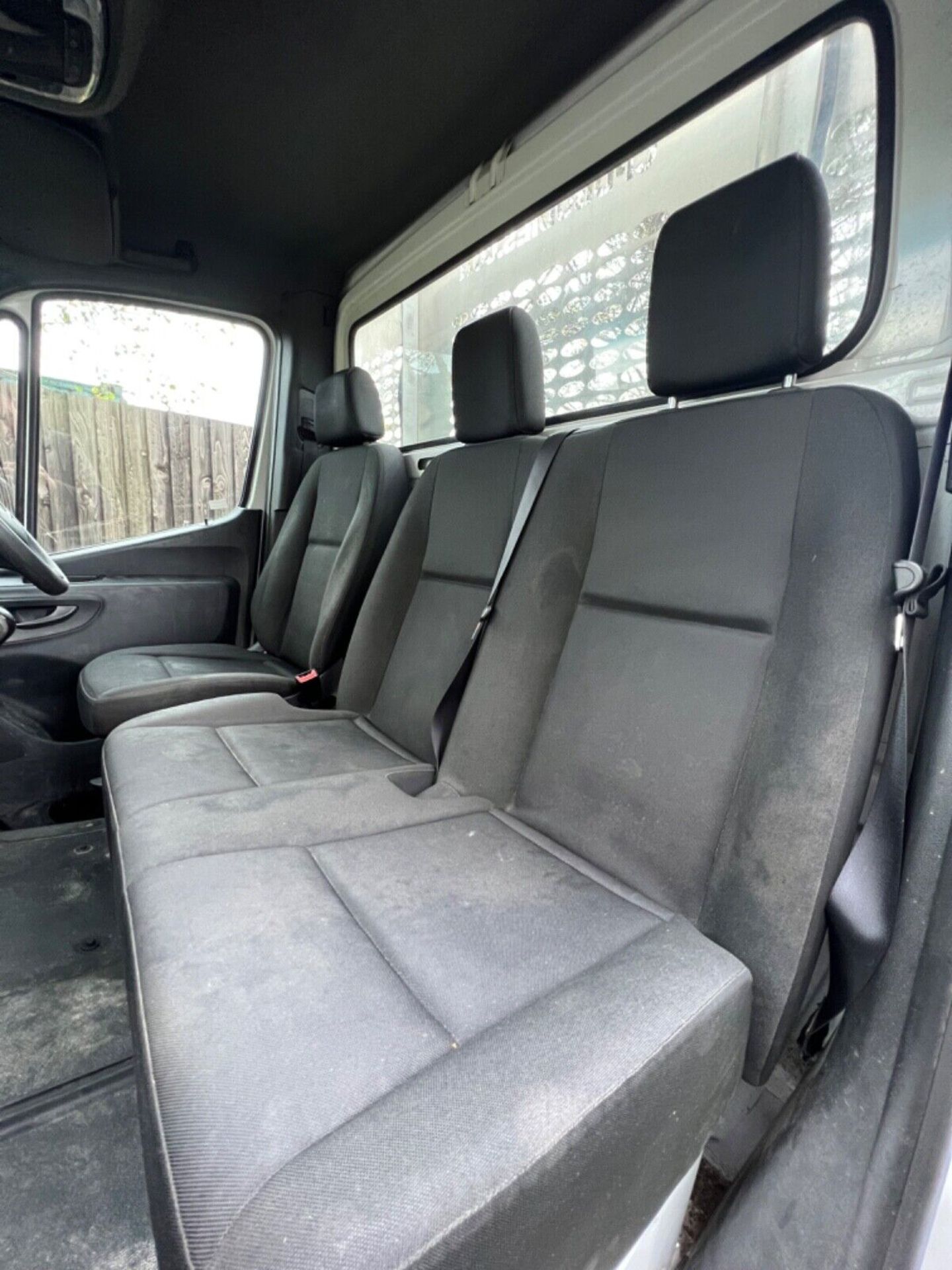 ** ONLY 80K MILEAGE ** MERCEDES SPRINTER 6 SPEED MANUAL - Image 6 of 23