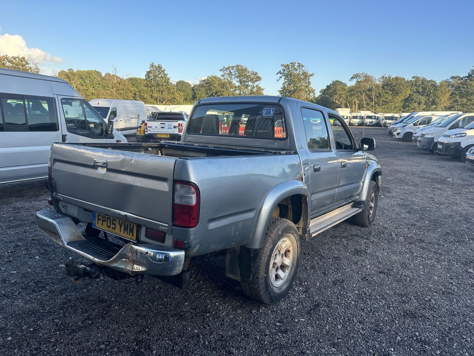 125K MILES - TOYOTA HILUX 4X4 WORKHORSE: WELL-MAINTAINED AND CAPABLE (NO VAT ON HAMMER) - Image 2 of 15