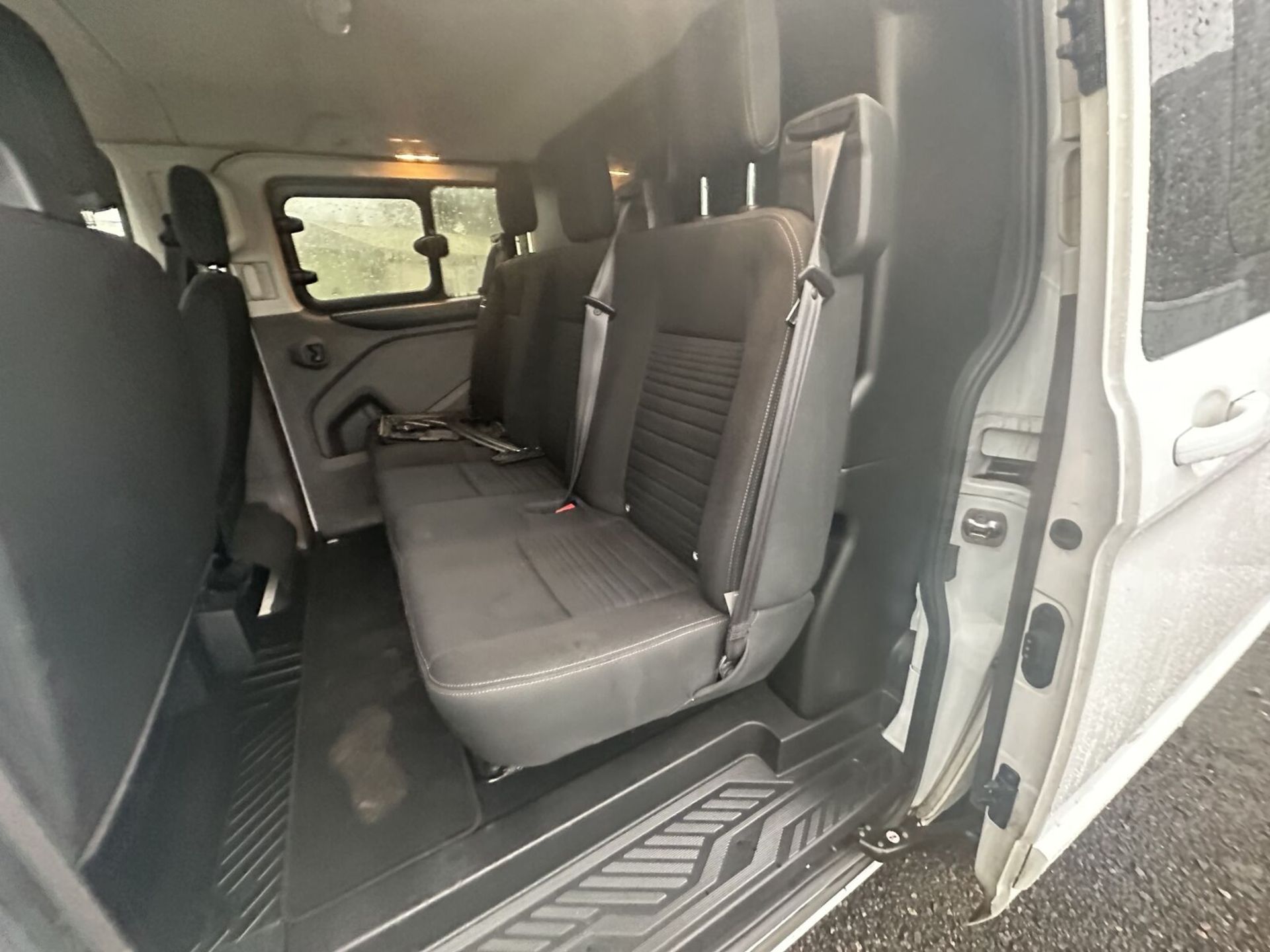 **(ONLY 64K MILEAGE)** 2020 FORD TRANSIT CUSTOM ECO LIMITED CREW CAB (NO VAT ON HAMMER)** - Image 6 of 15