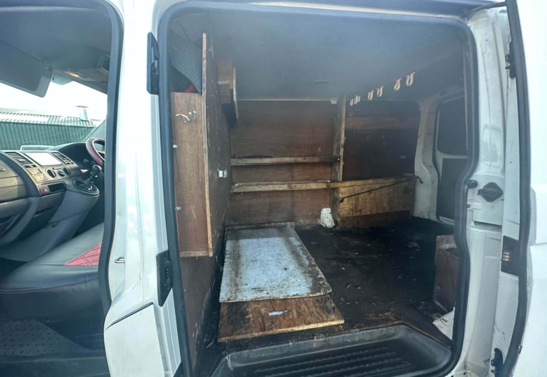 SOLID PANEL VAN CHOICE: STARTS PERFECT, RUNS PERFECT - NO VAT ON HAMMER - Image 2 of 10