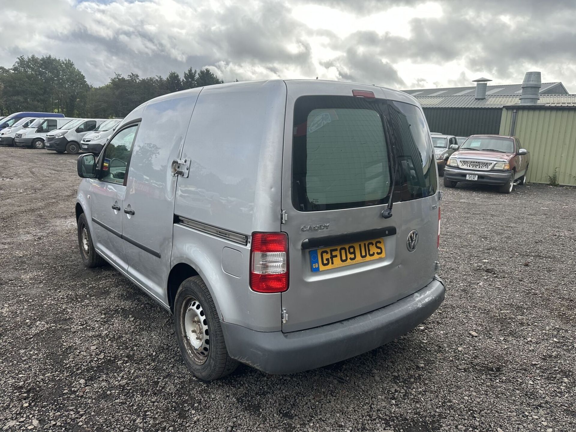 2009 VOLKSWAGEN CADDY C20 DIESEL: NO VAT ON HAMMER - Image 10 of 14