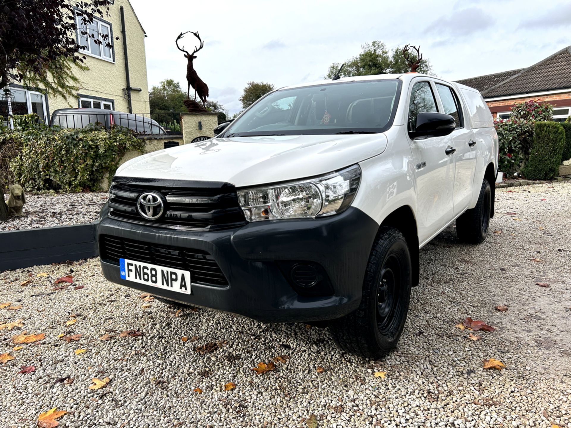 TOYOTA HILUX ACTIVE DOUBLE CAB 2.4 D-4D - Image 2 of 7