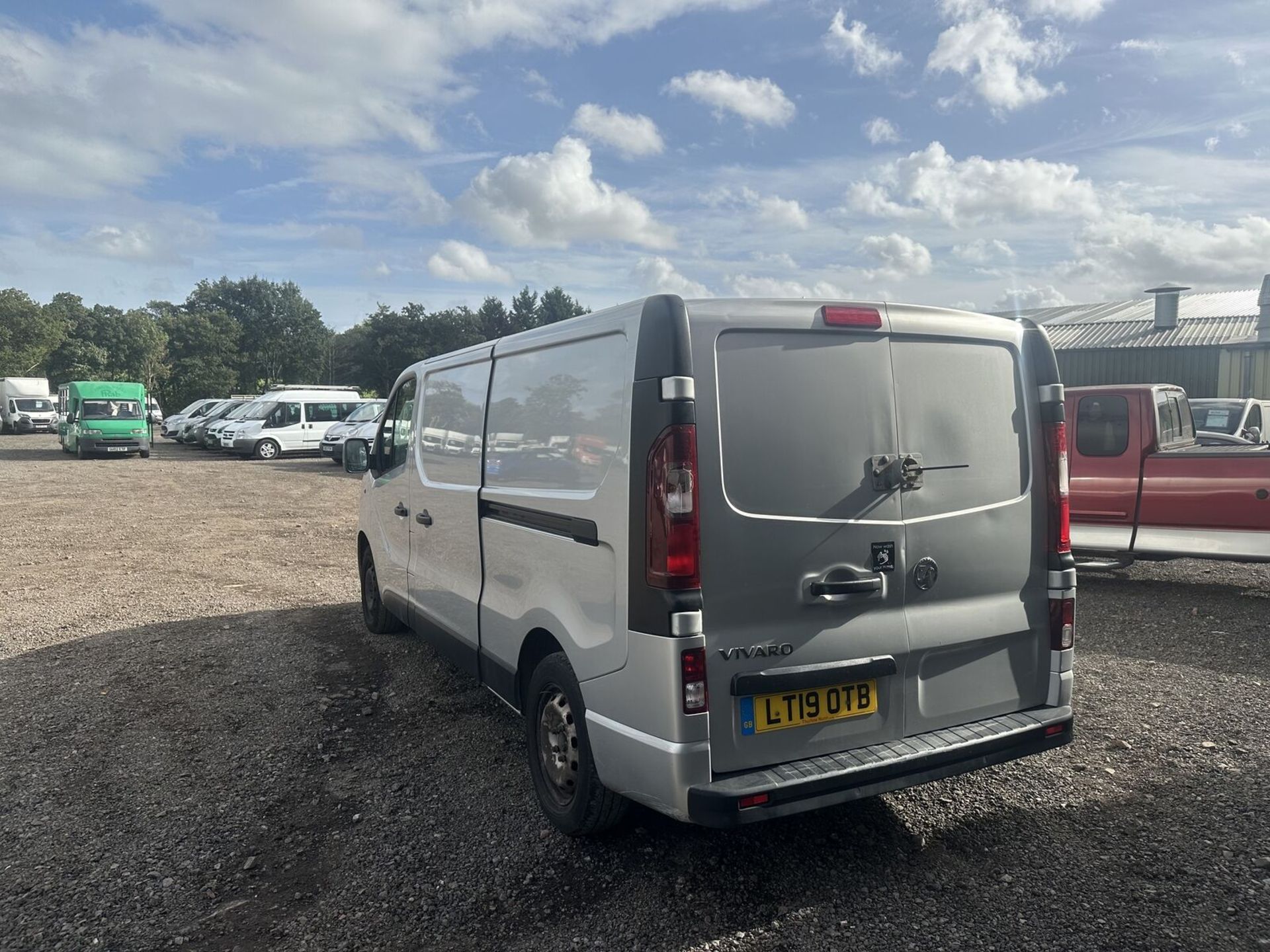 2019 VAUXHALL VIVARO L2 DIESEL 2900 1.6 SPORTIVE H1 - MOT: MARCH 2024 NO VAT ON HAMMER - Image 10 of 13