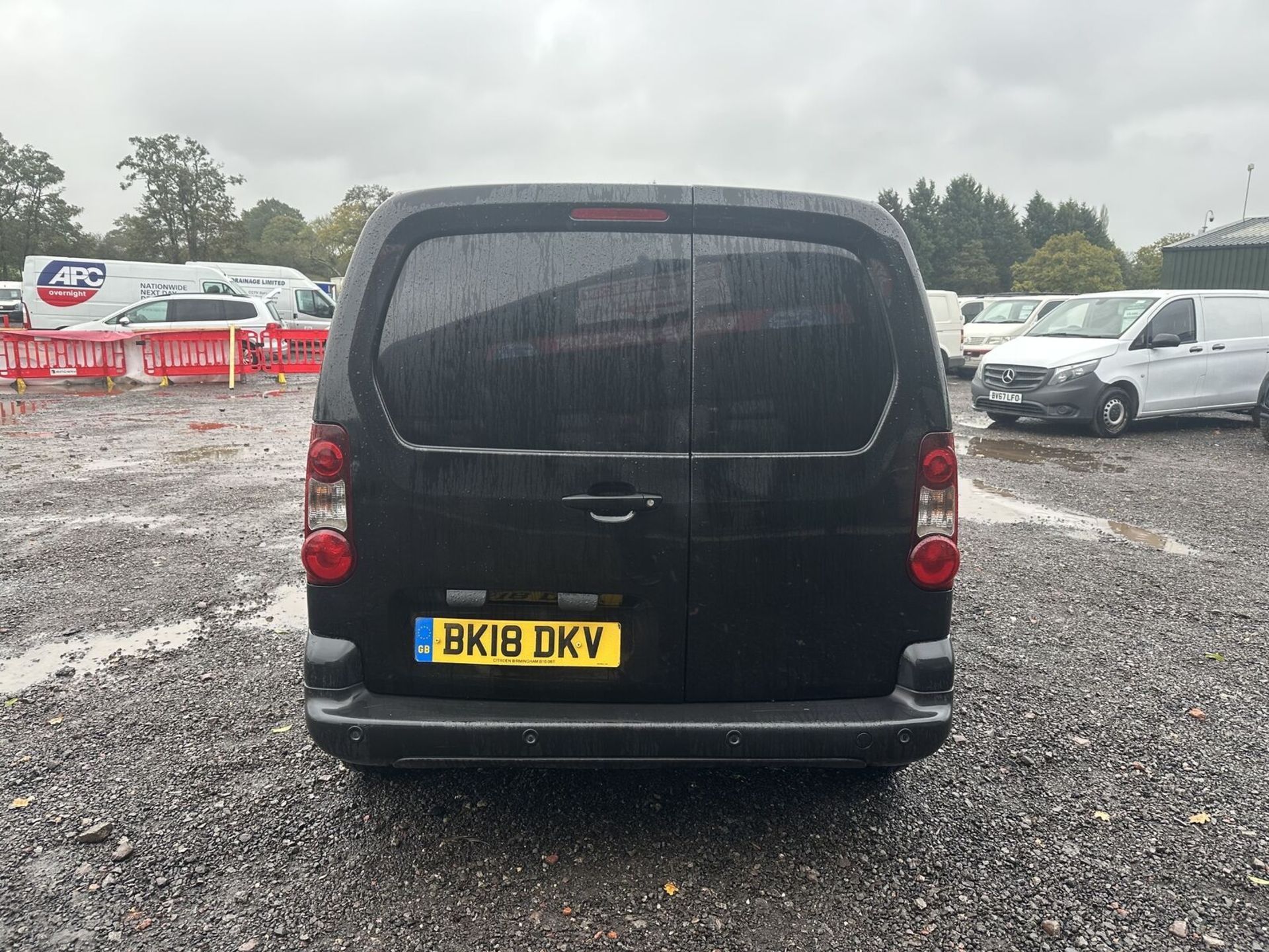 CLEAN AND EFFICIENT: 2018 CITROEN BERLINGO 1.6 BLUEHDI - MOT AUG 2024 - NO VAT ON HAMMER - Image 11 of 13