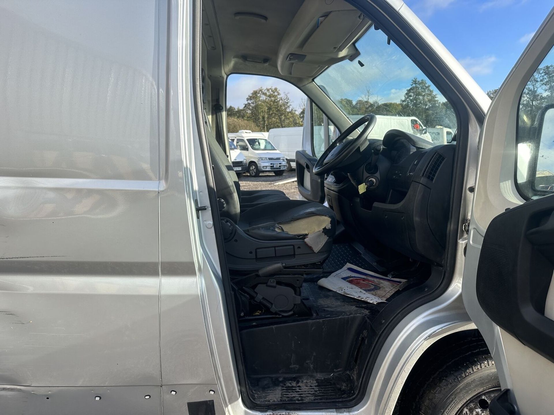 2013 CITROEN RELAY BOXER 35 L2: WITH PARKING SENSORS - MOT FAB 2024 - NO VAT ON HAMMER - Image 11 of 15