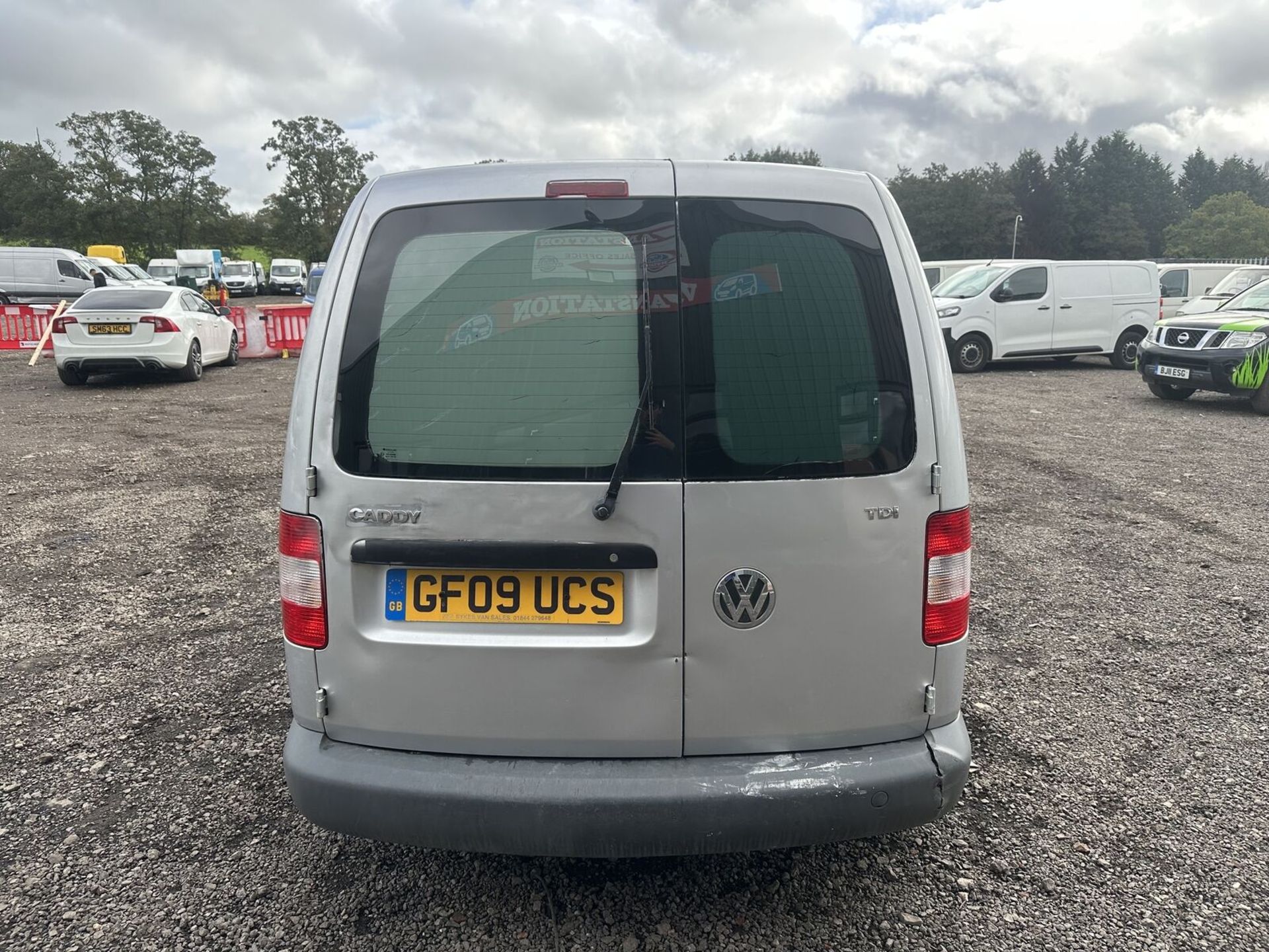 2009 VOLKSWAGEN CADDY C20 DIESEL: NO VAT ON HAMMER - Image 11 of 14