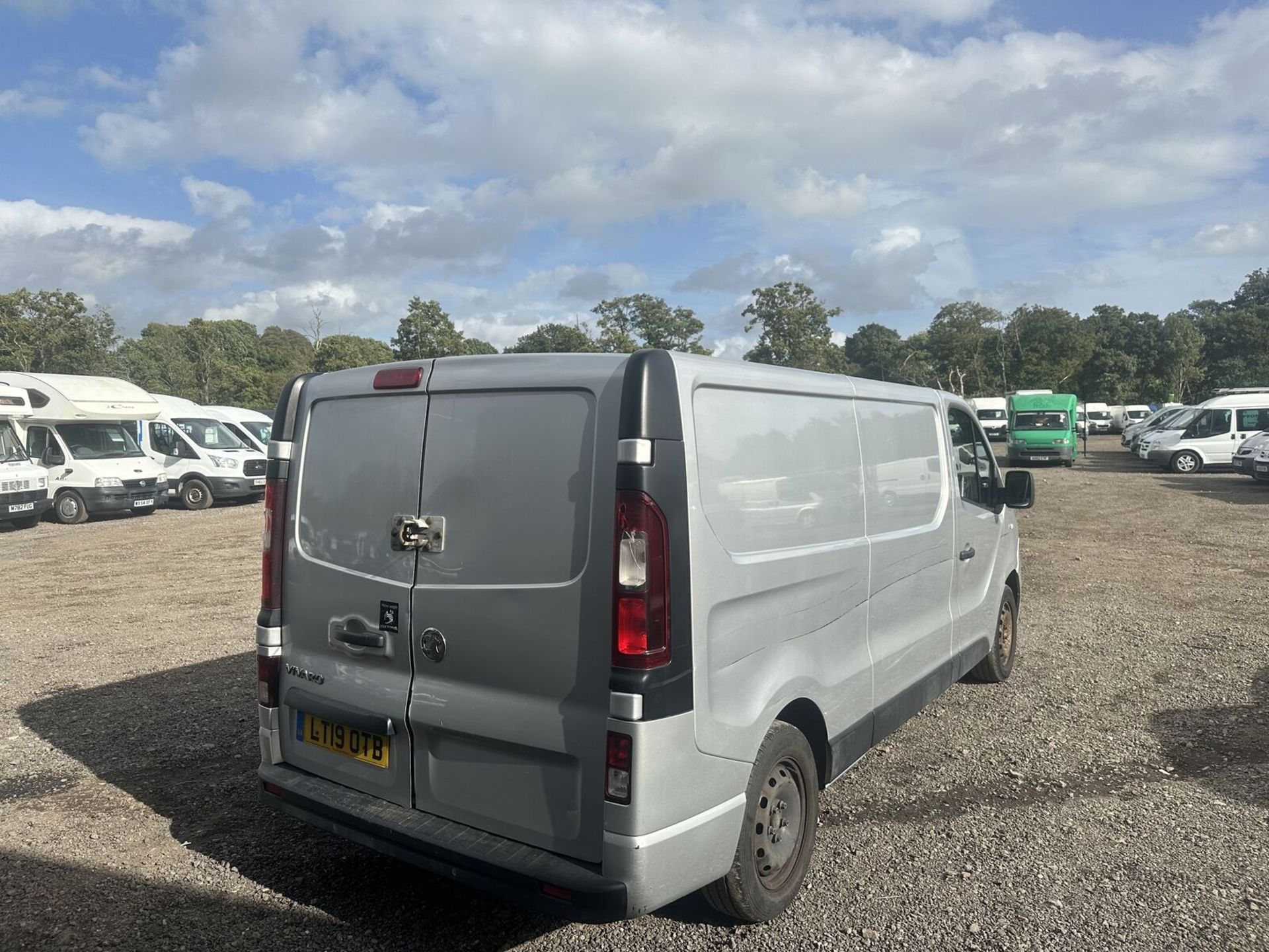 2019 VAUXHALL VIVARO L2 DIESEL 2900 1.6 SPORTIVE H1 - MOT: MARCH 2024 NO VAT ON HAMMER - Image 12 of 13