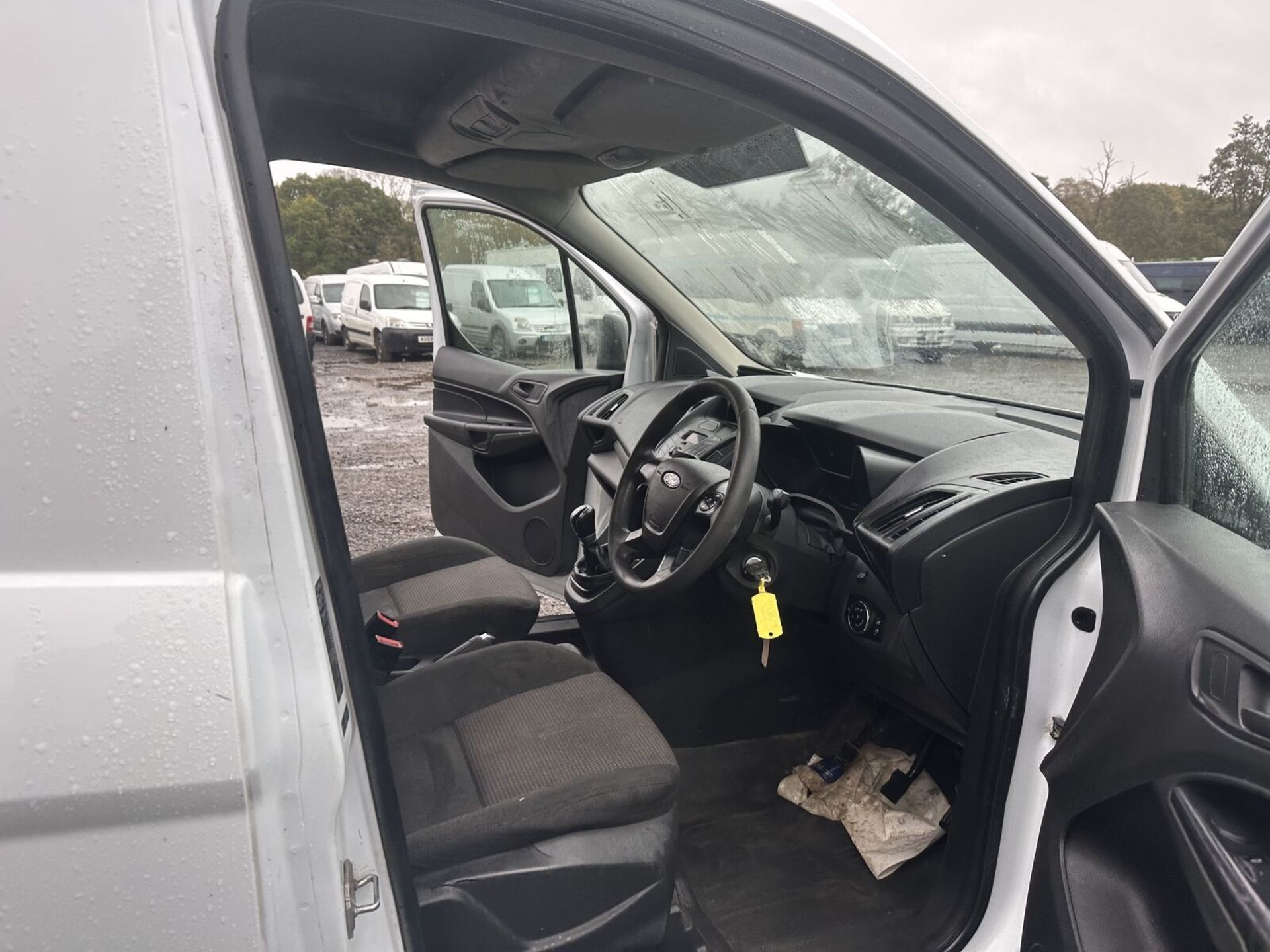 2015 FORD TRANSIT CONNECT 200: AFFORDABLE PANEL VAN - MOT AUG 2024 - NO VAT ON HAMMER - Image 9 of 14