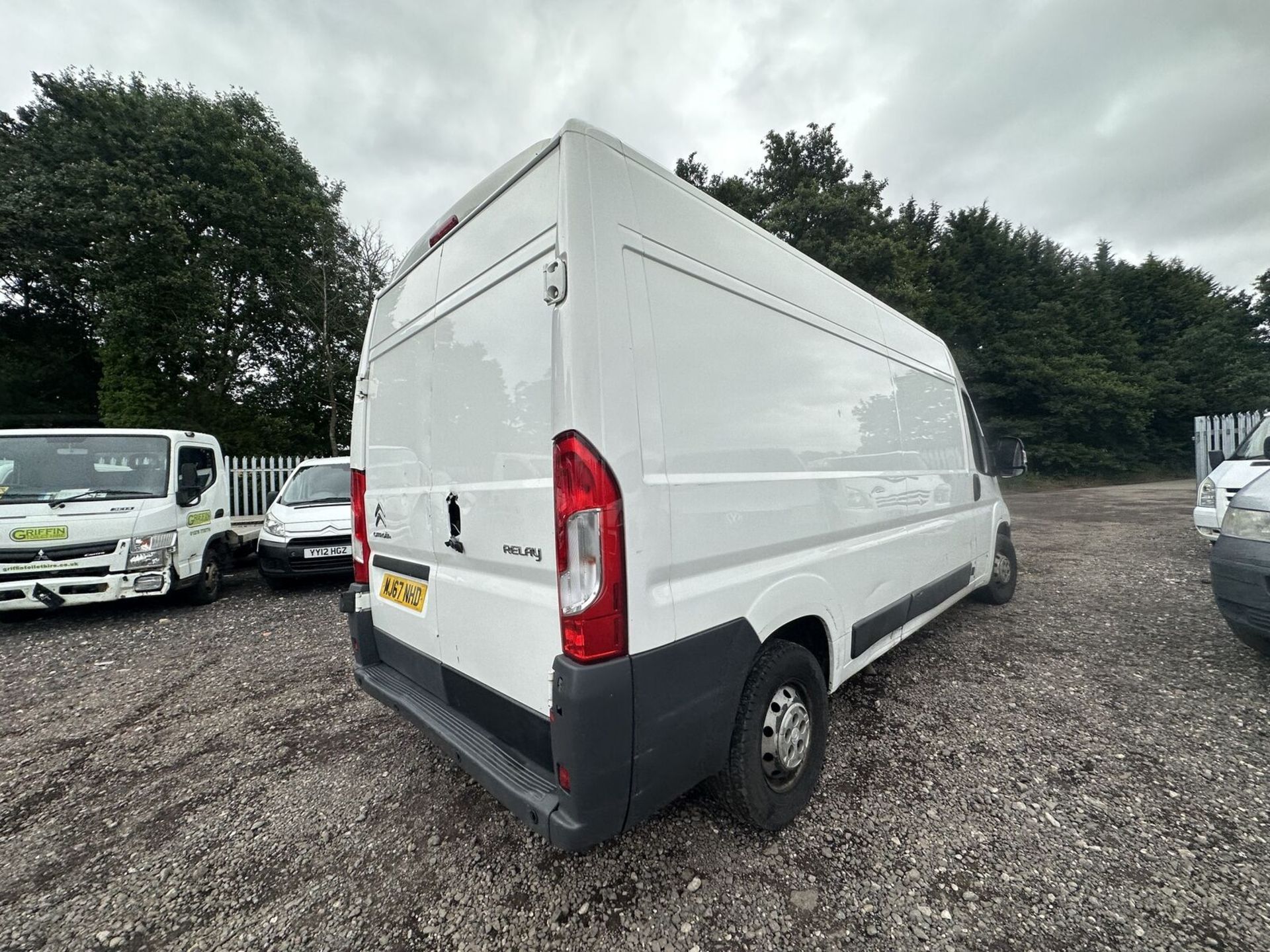 **(ONLY 75K MILEAGE)** FOR THE COLD CHAIN: CITROEN RELAY 35 FRIDGE VAN (NO VAT ON HAMMER) - Image 3 of 15
