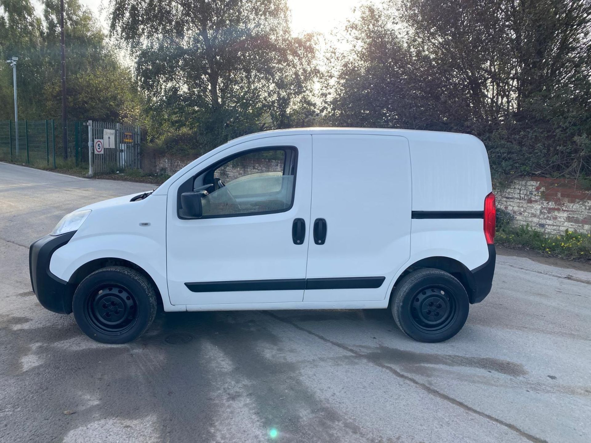 2010 PEUGEOT BIPPER 1.4HDI WITH SIDE LOADING DOOR (NO VAT ON HAMMER) - Image 4 of 12