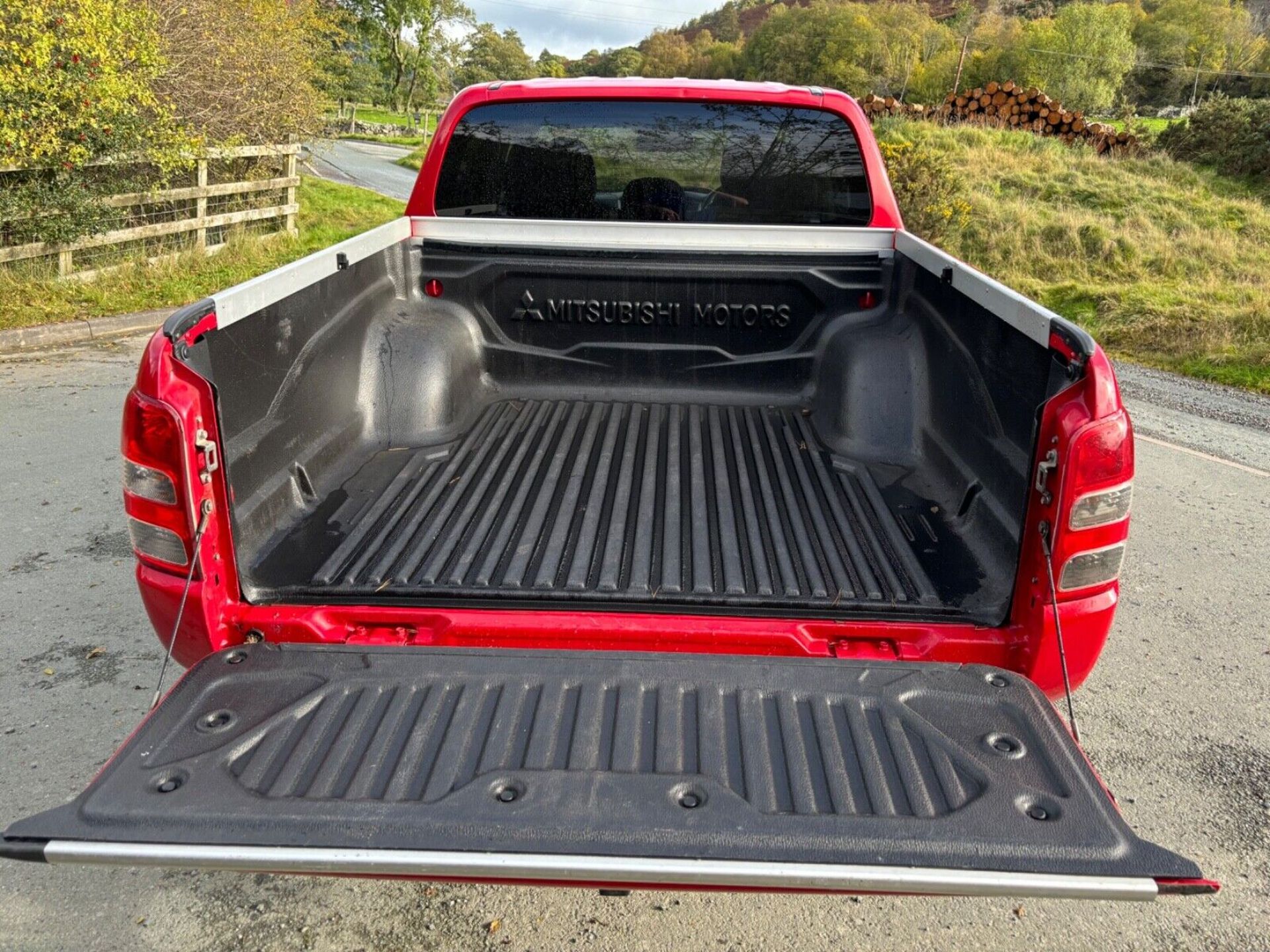 MITSUBISHI L200 DOUBLE CAB PICKUP - Image 9 of 15