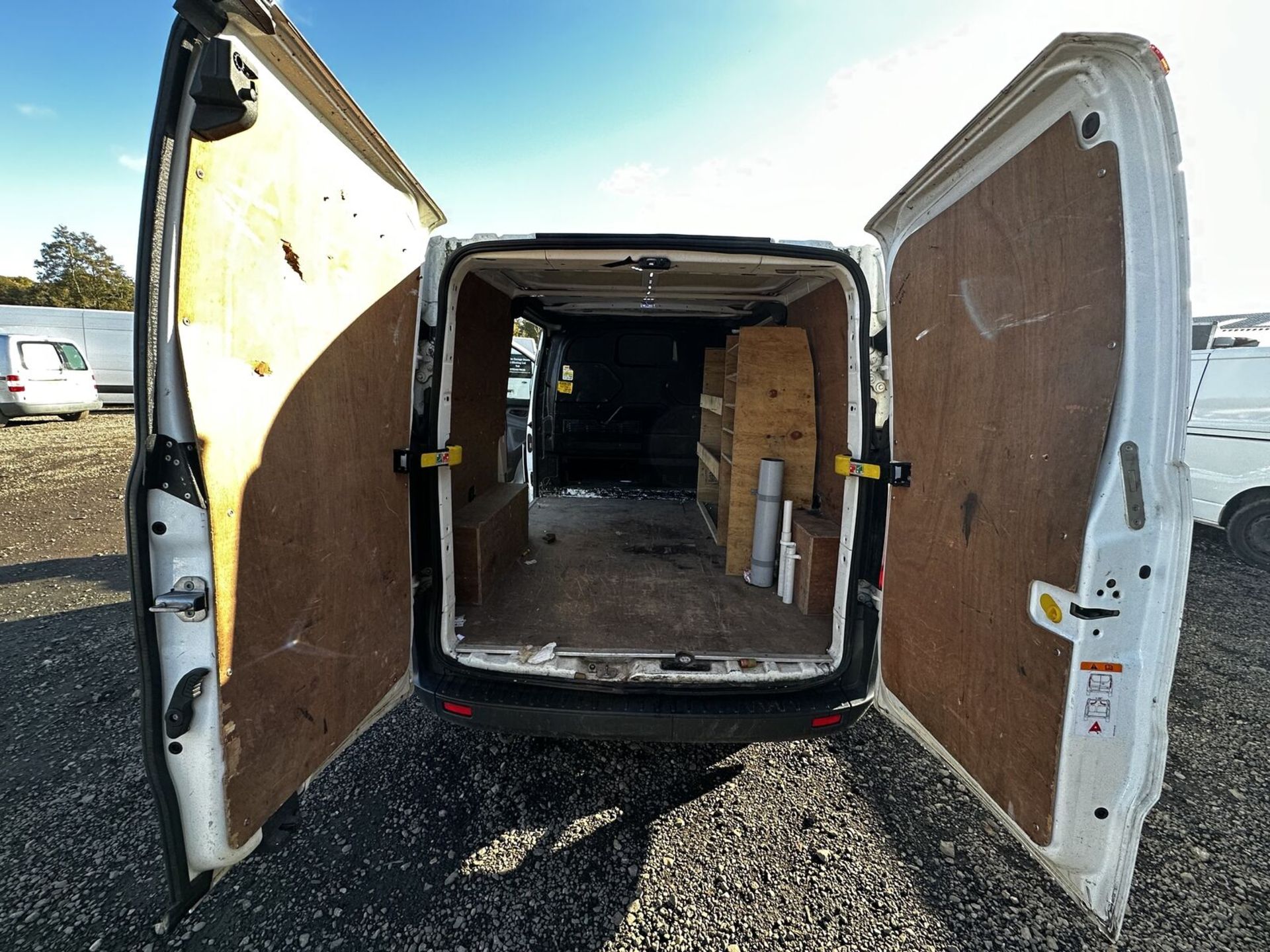 AFFORDABLE WORKHORSE: 2014 FORD TRANSIT CUSTOM 270 L1 LOW ROOF - Image 2 of 15